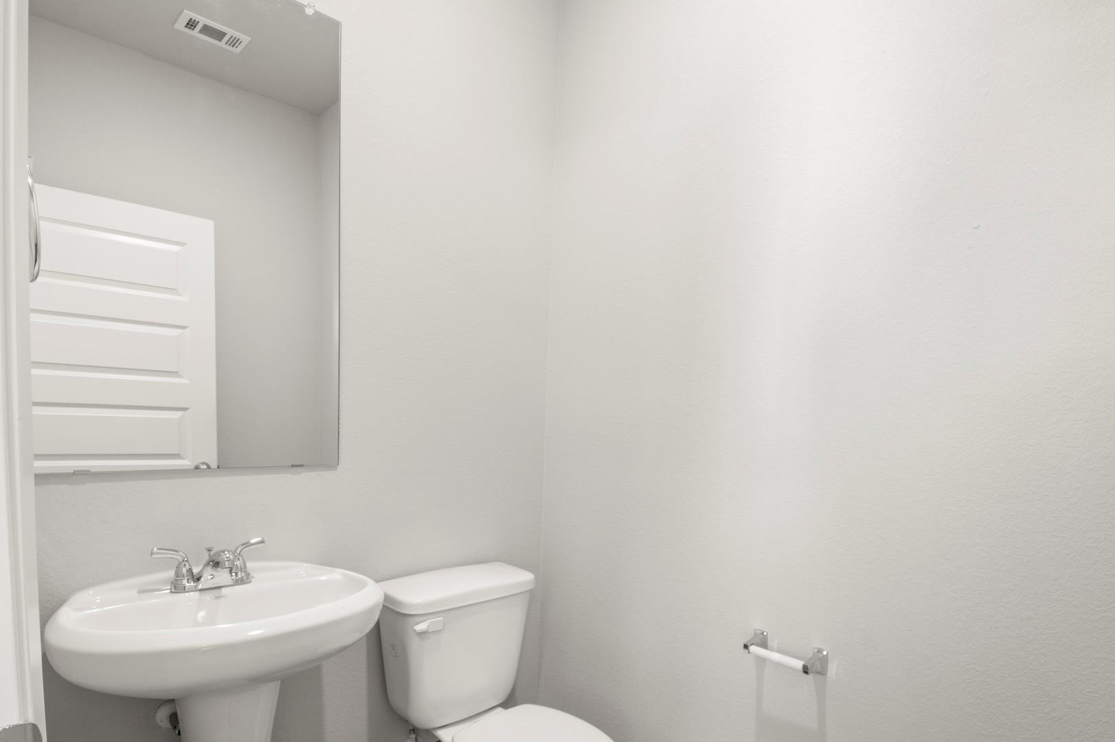 127 Summer Dr, Elgin, TX 78621