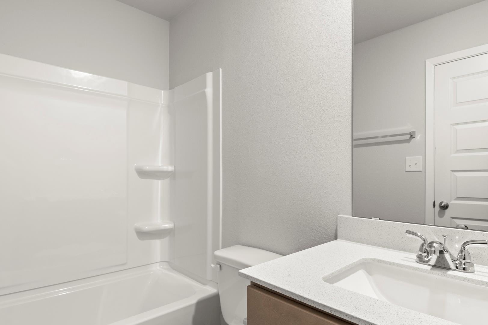 127 Summer Dr, Elgin, TX 78621