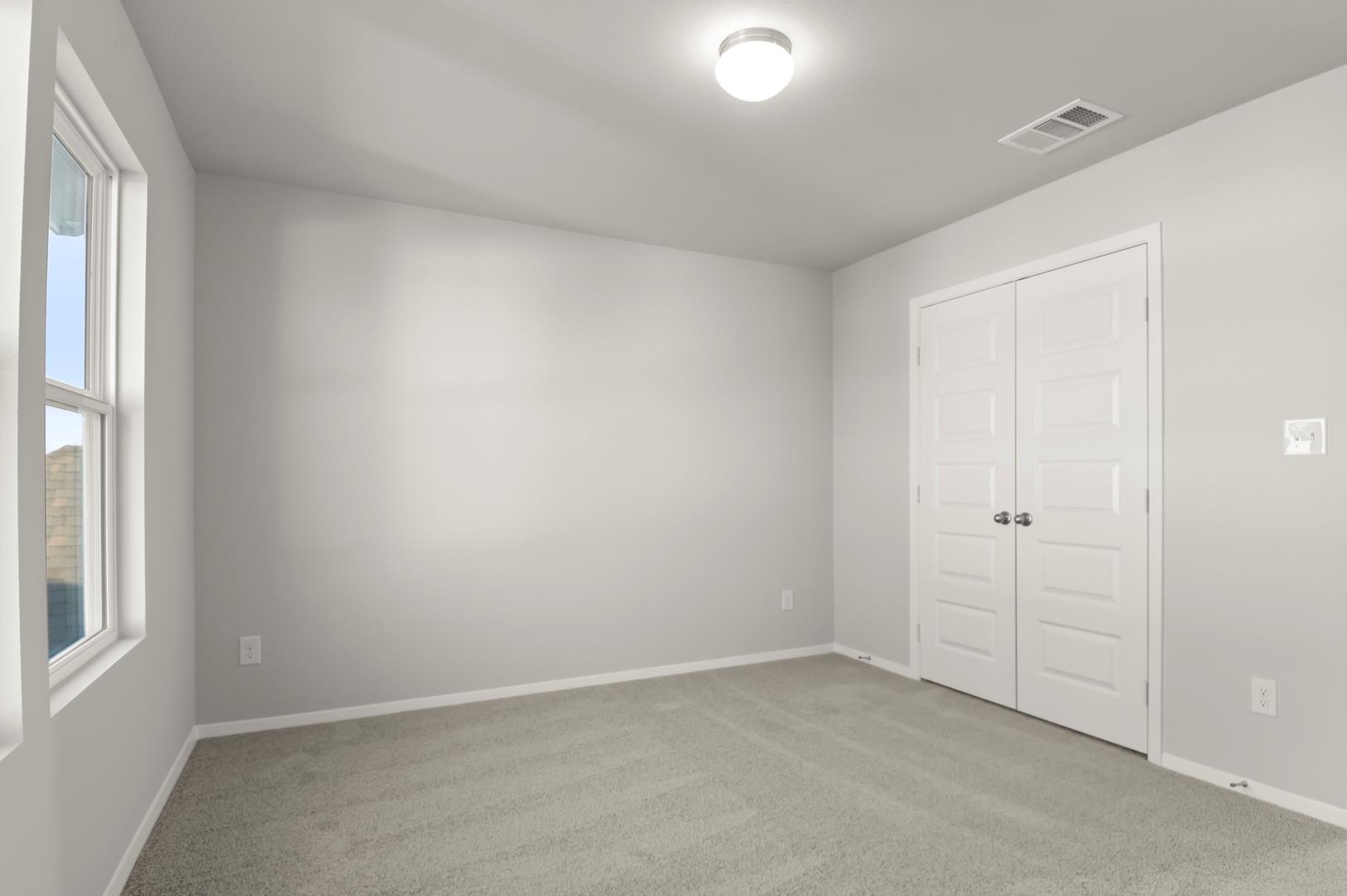 127 Summer Dr, Elgin, TX 78621