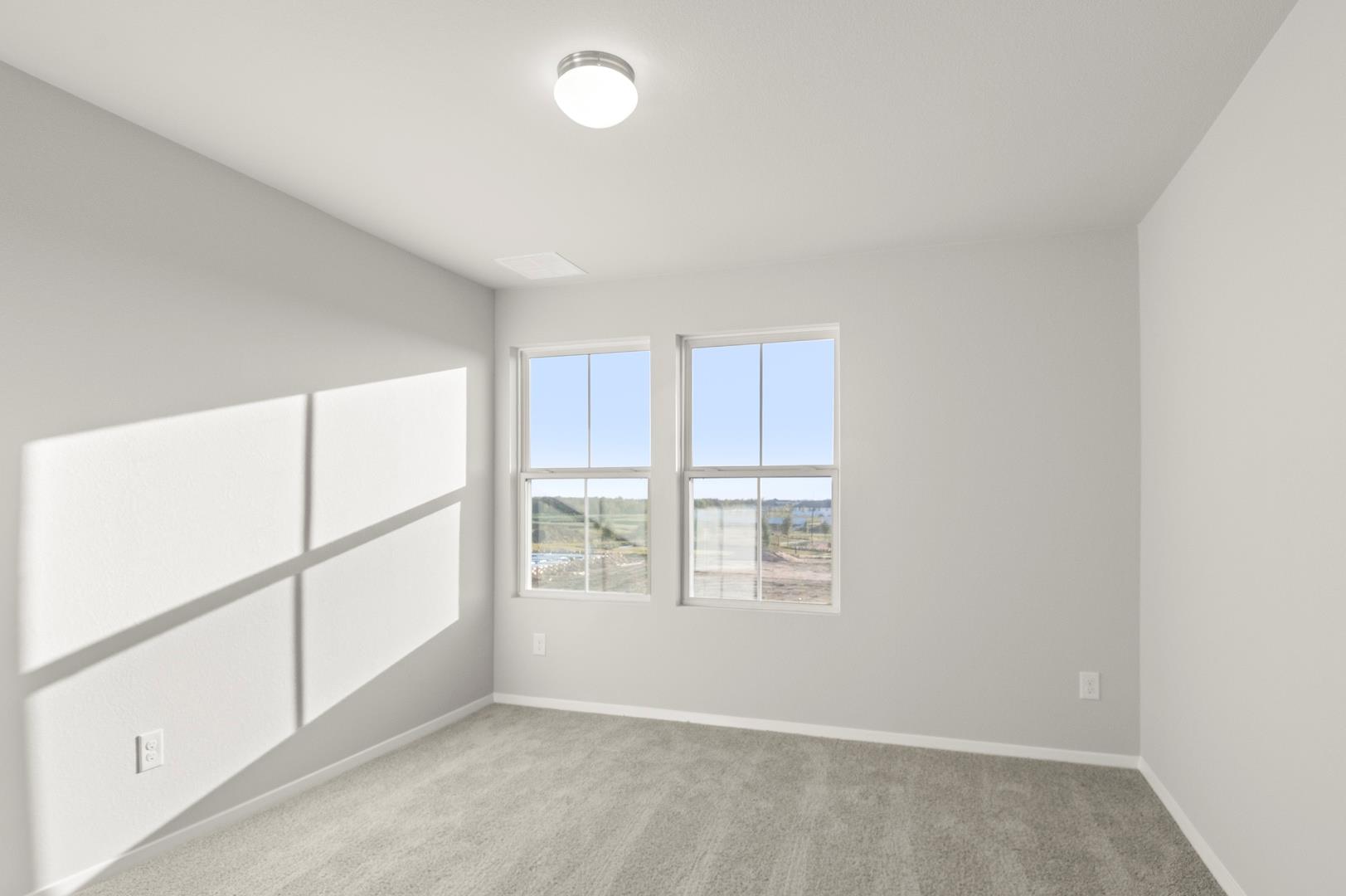 127 Summer Dr, Elgin, TX 78621