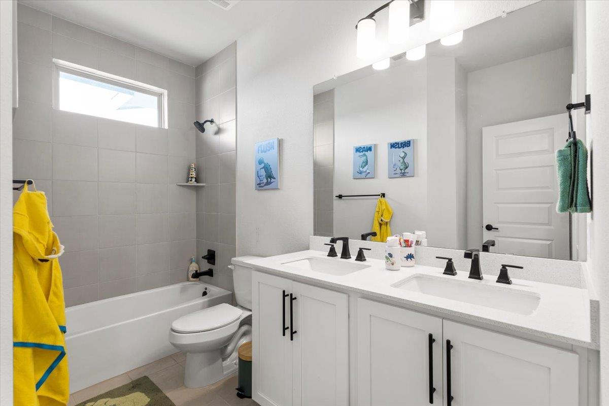 8100 Donnie Junction Way, Austin, TX 78744