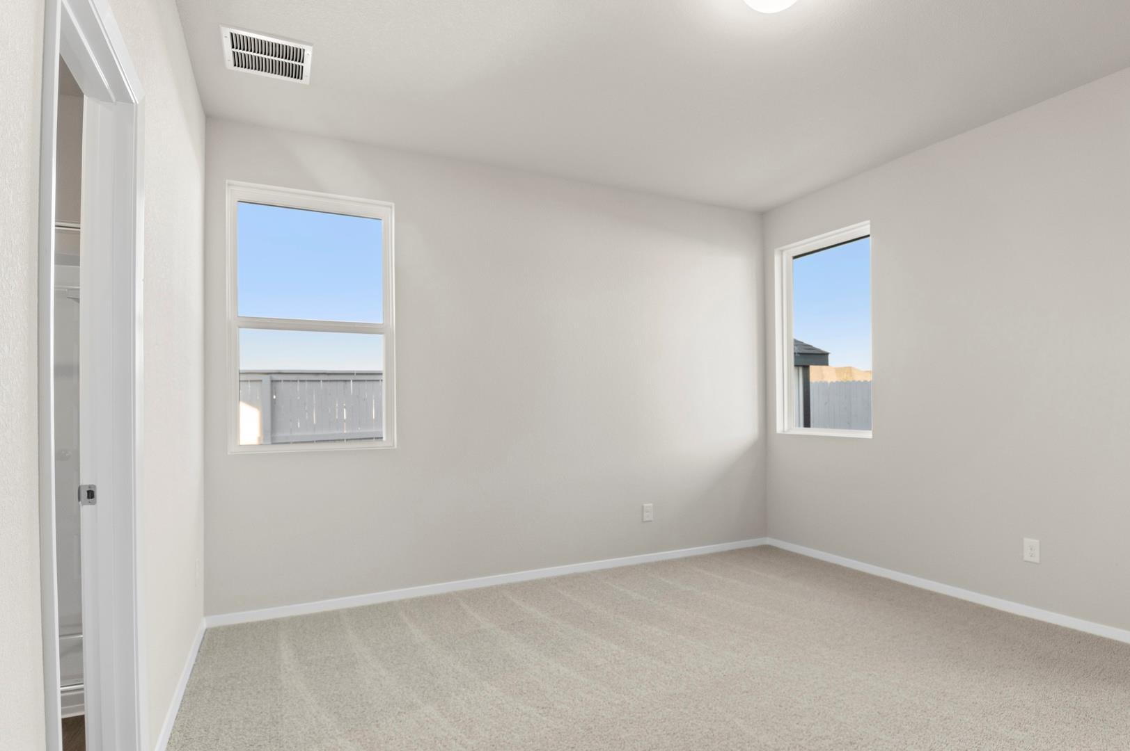 131 Summer Dr, Elgin, TX 78621