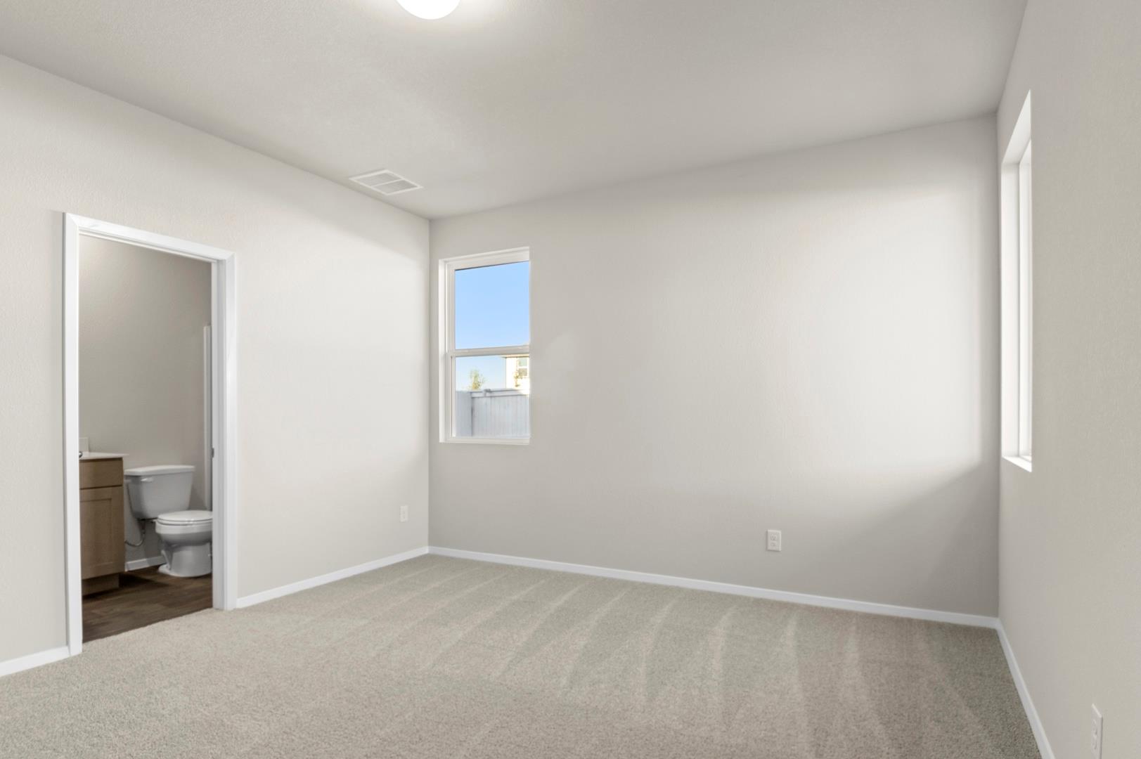 131 Summer Dr, Elgin, TX 78621