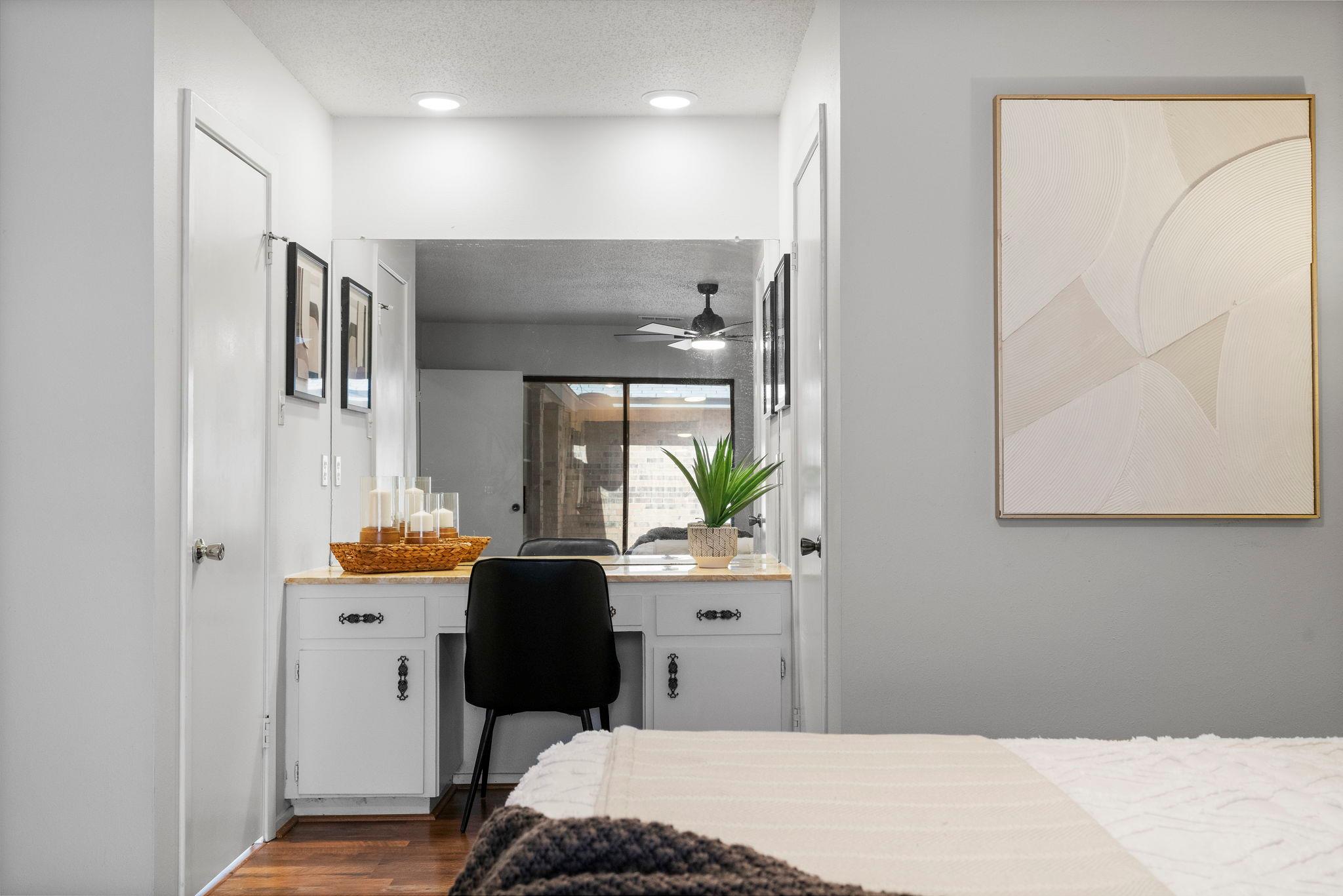 11004 Hillside Oak Ln, Austin, TX 78750