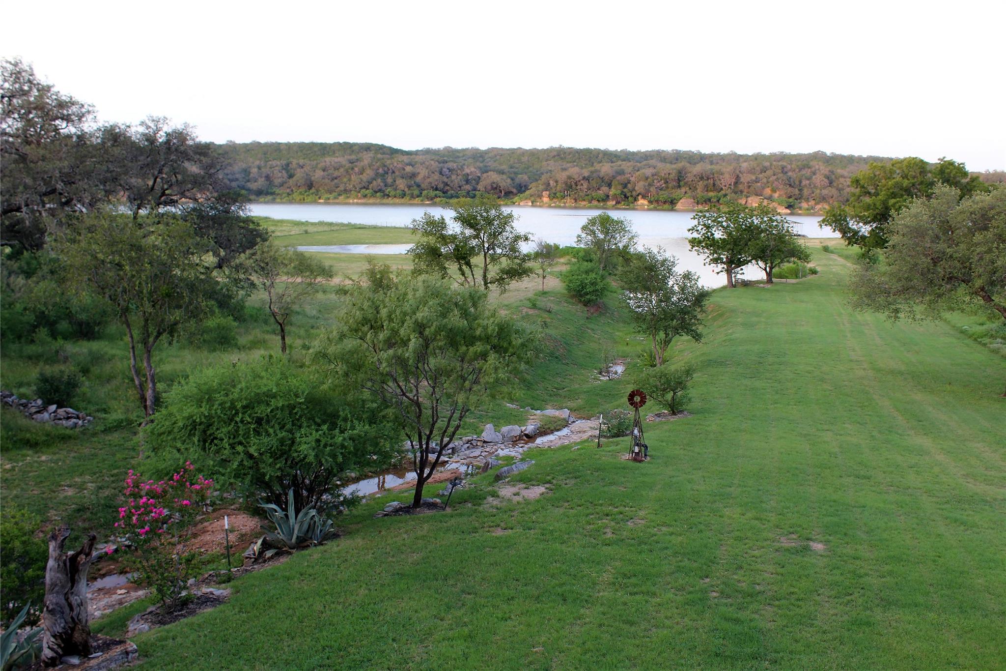 527 County Road 421A, Spicewood, TX 78669