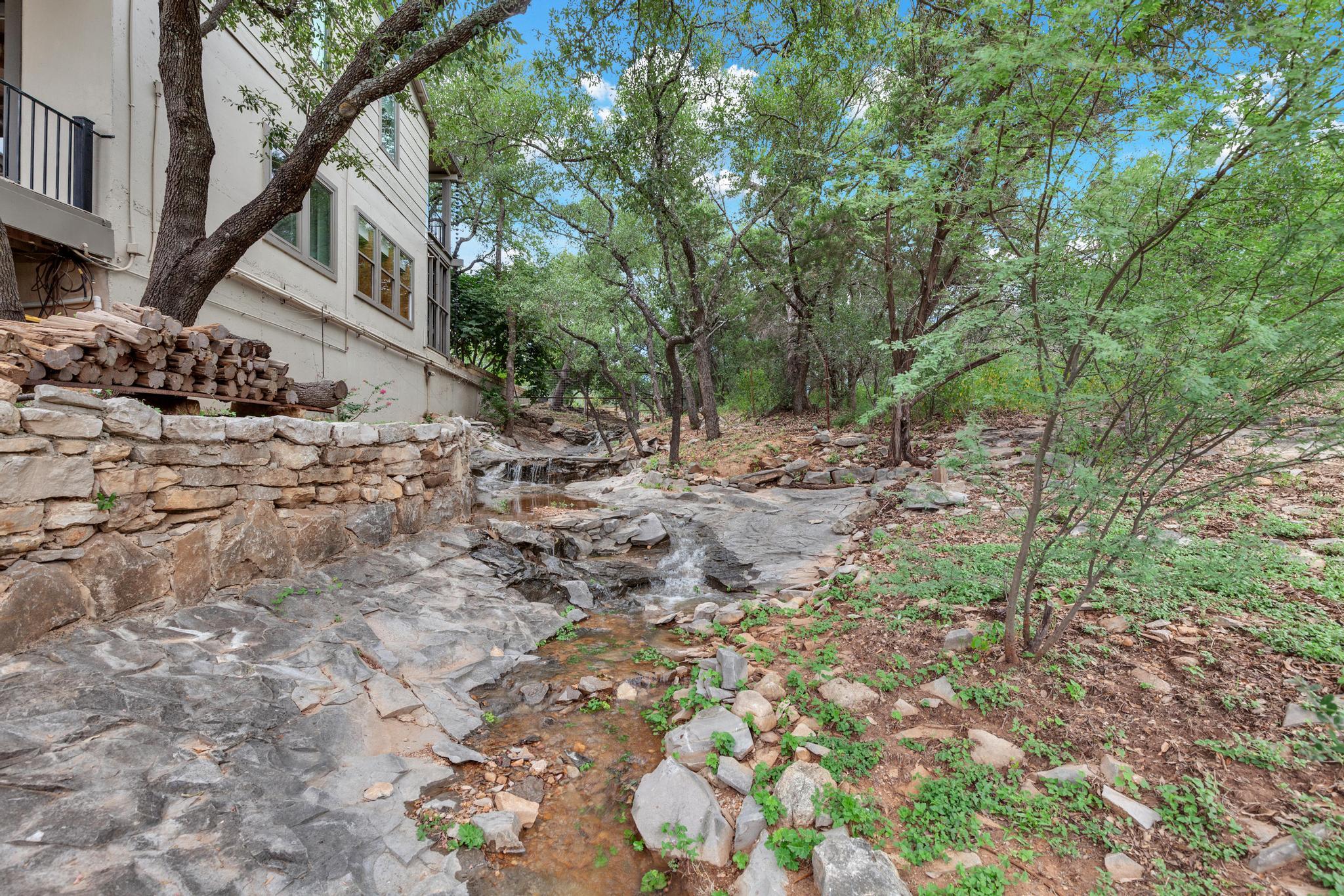 527 County Road 421A, Spicewood, TX 78669