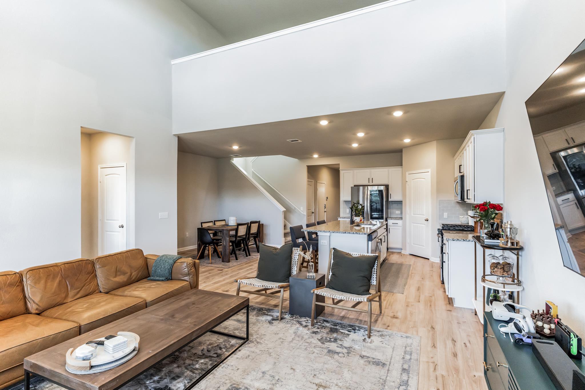 204 Royal Palm Way, Leander, TX 78641