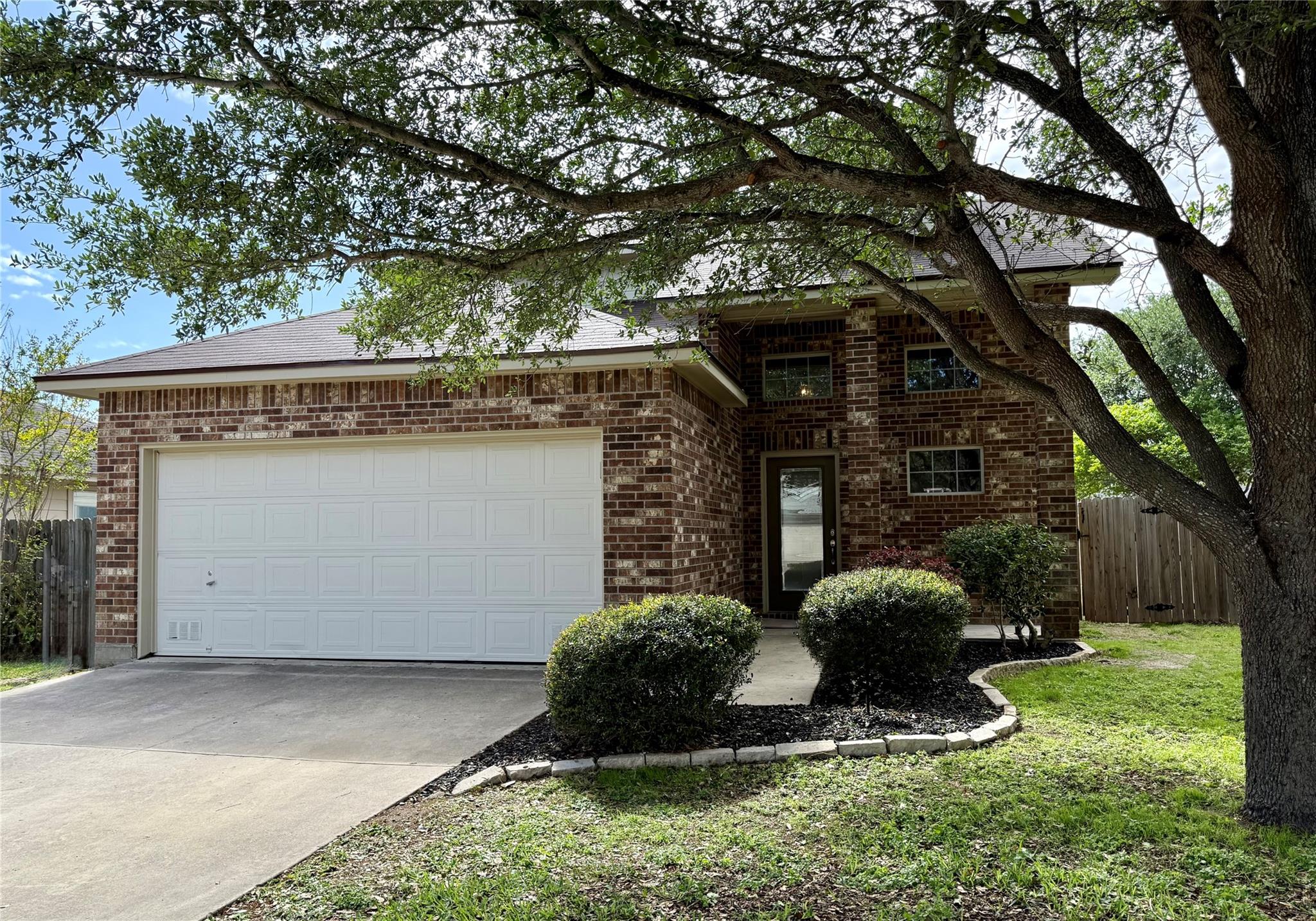 3432 Rob Roy St, Seguin, TX 78155