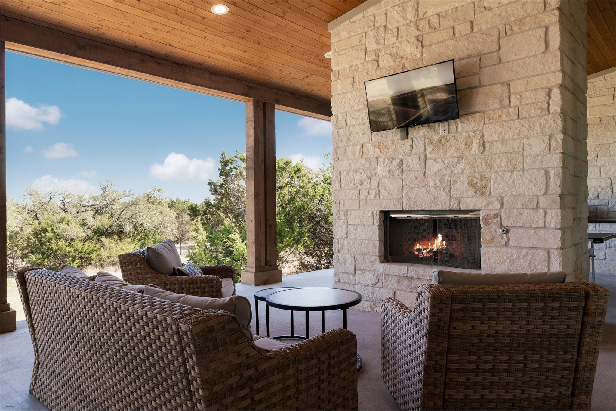 336 Mae Pt, Dripping Springs, TX 78620