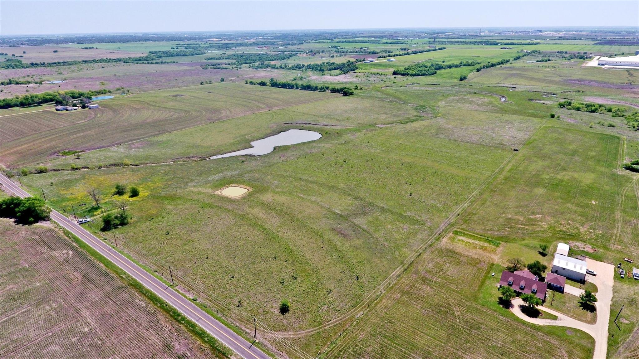 800 County Road 369 Rd, Taylor, TX 76574