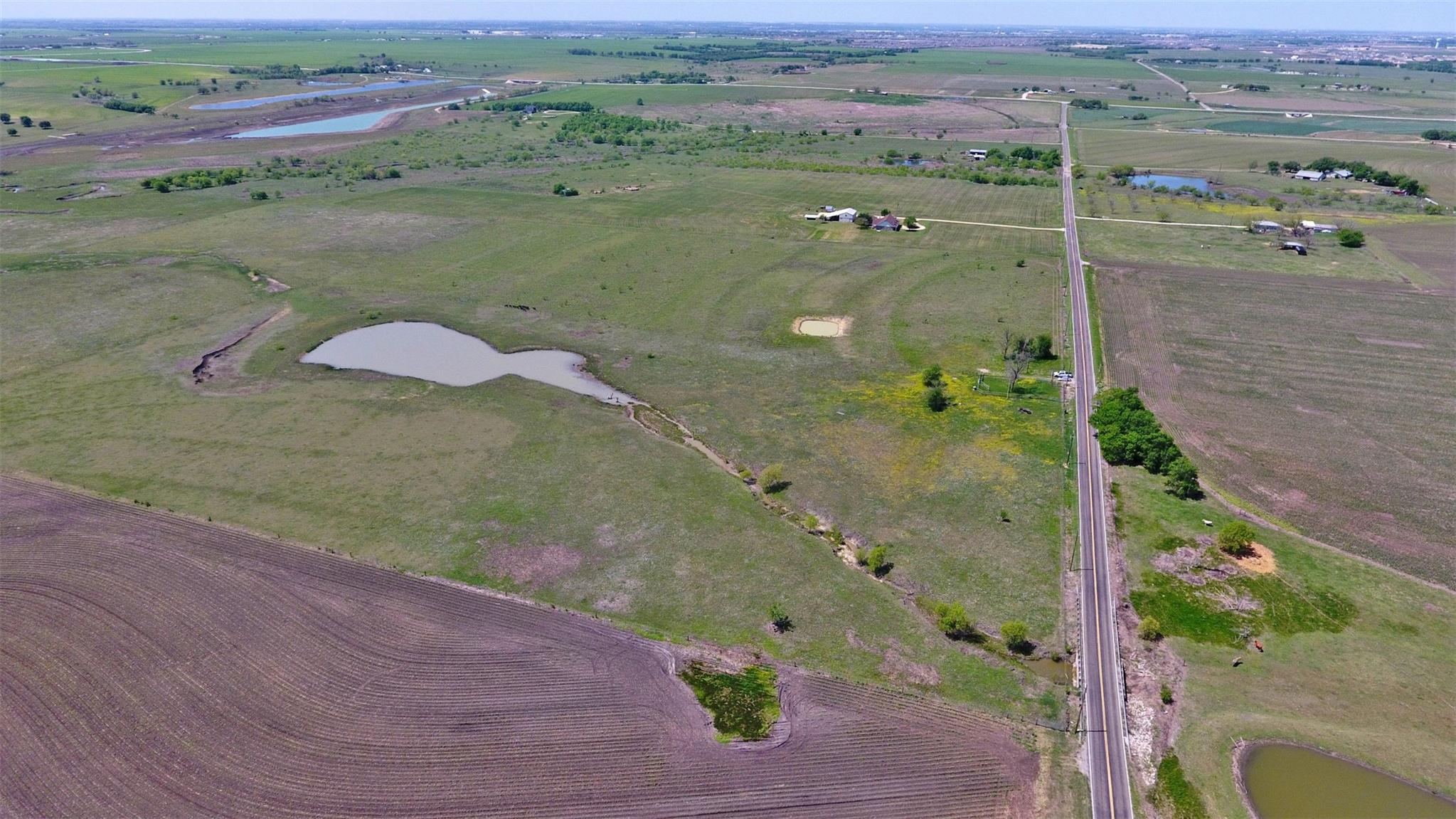 800 County Road 369 Rd, Taylor, TX 76574
