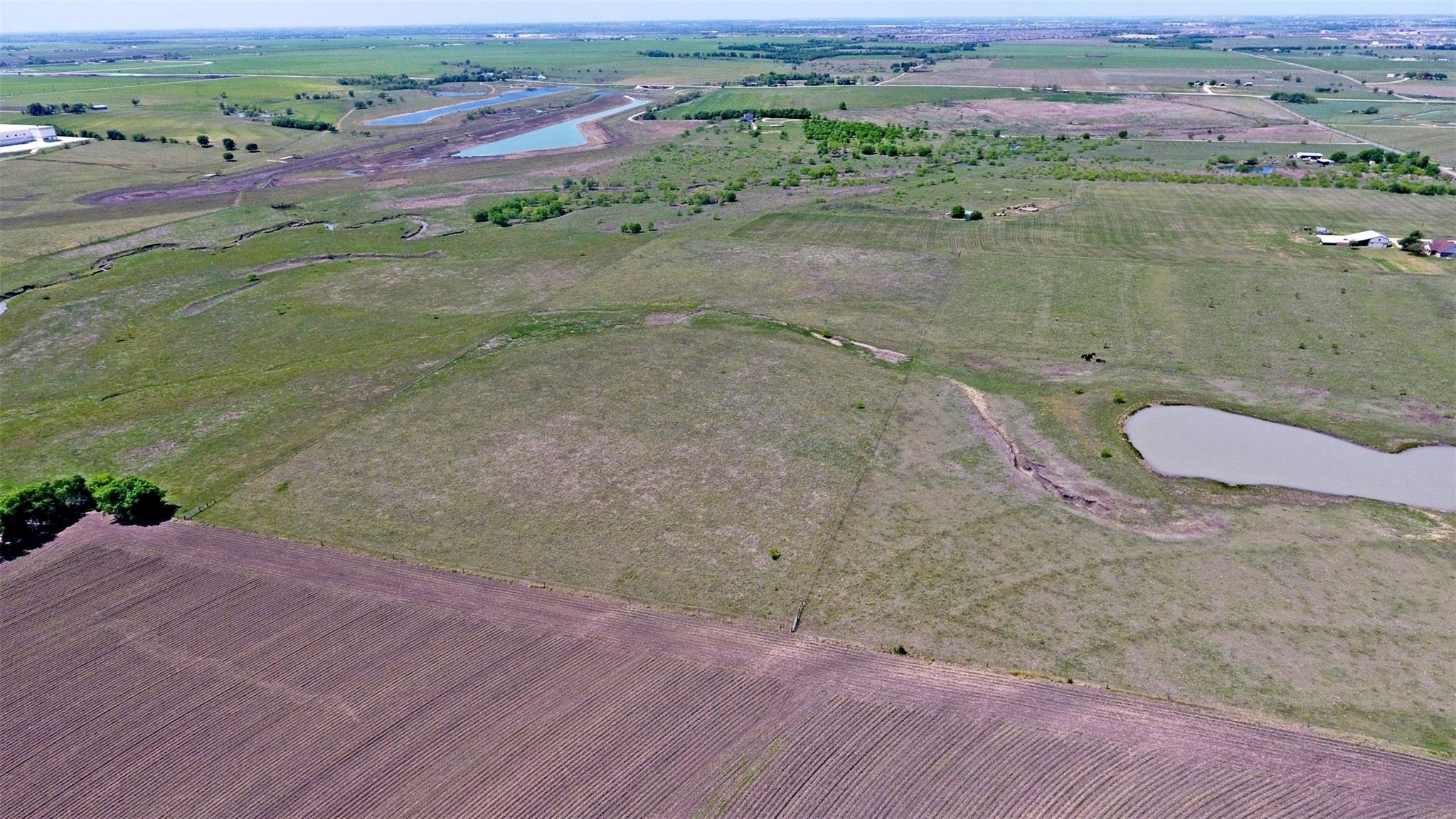 800 County Road 369 Rd, Taylor, TX 76574