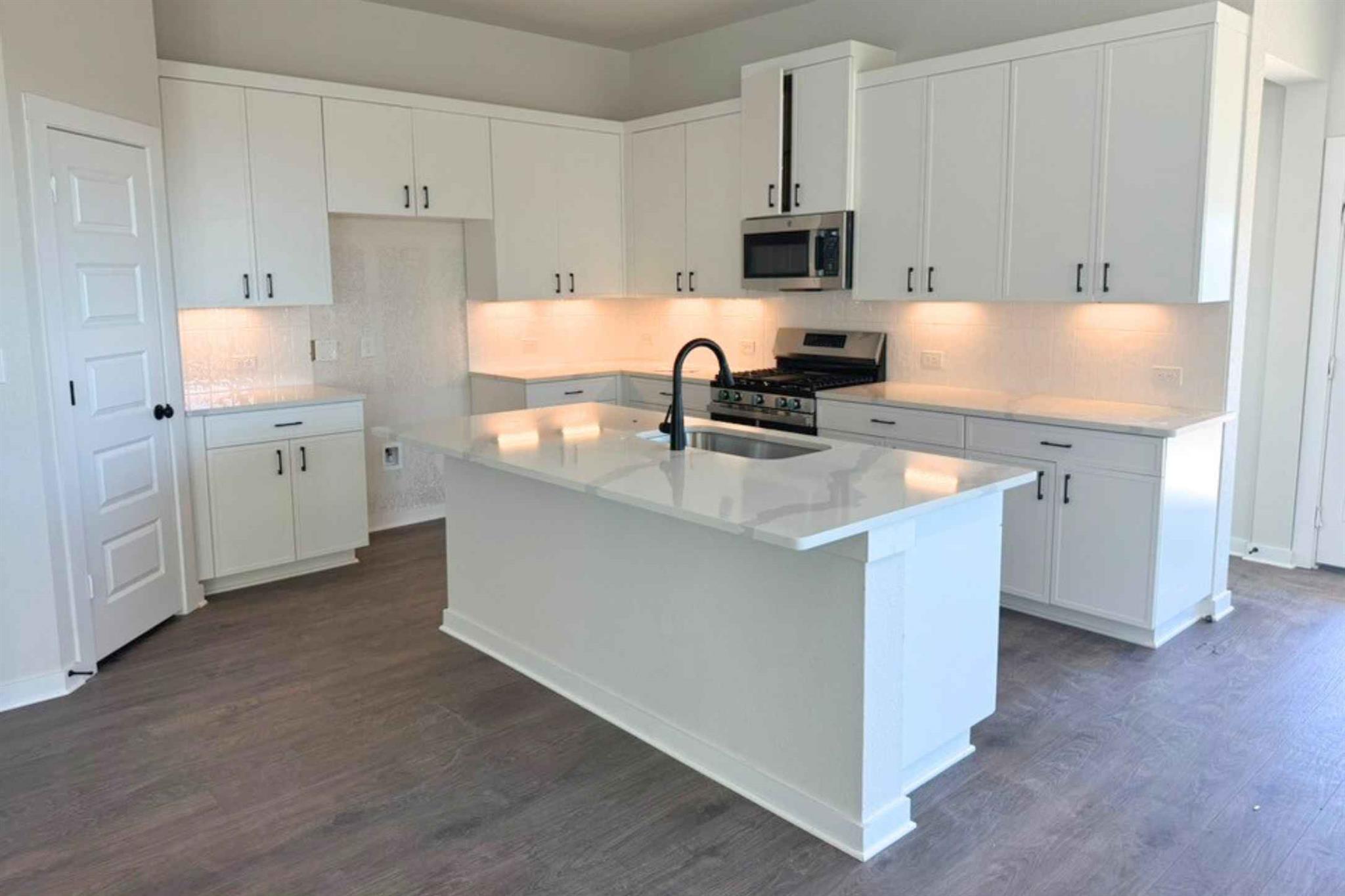 140 Basketflower Ln, Georgetown, TX 78633