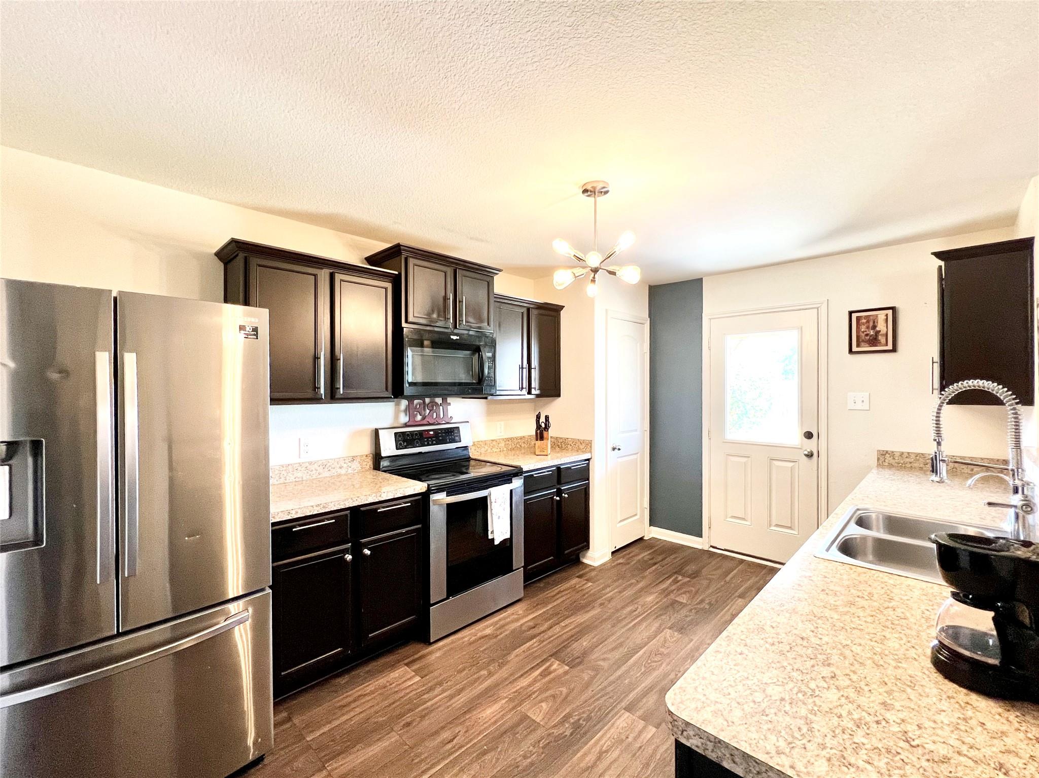 214 Wincliff Ln # 12E, Jarrell, TX 76537