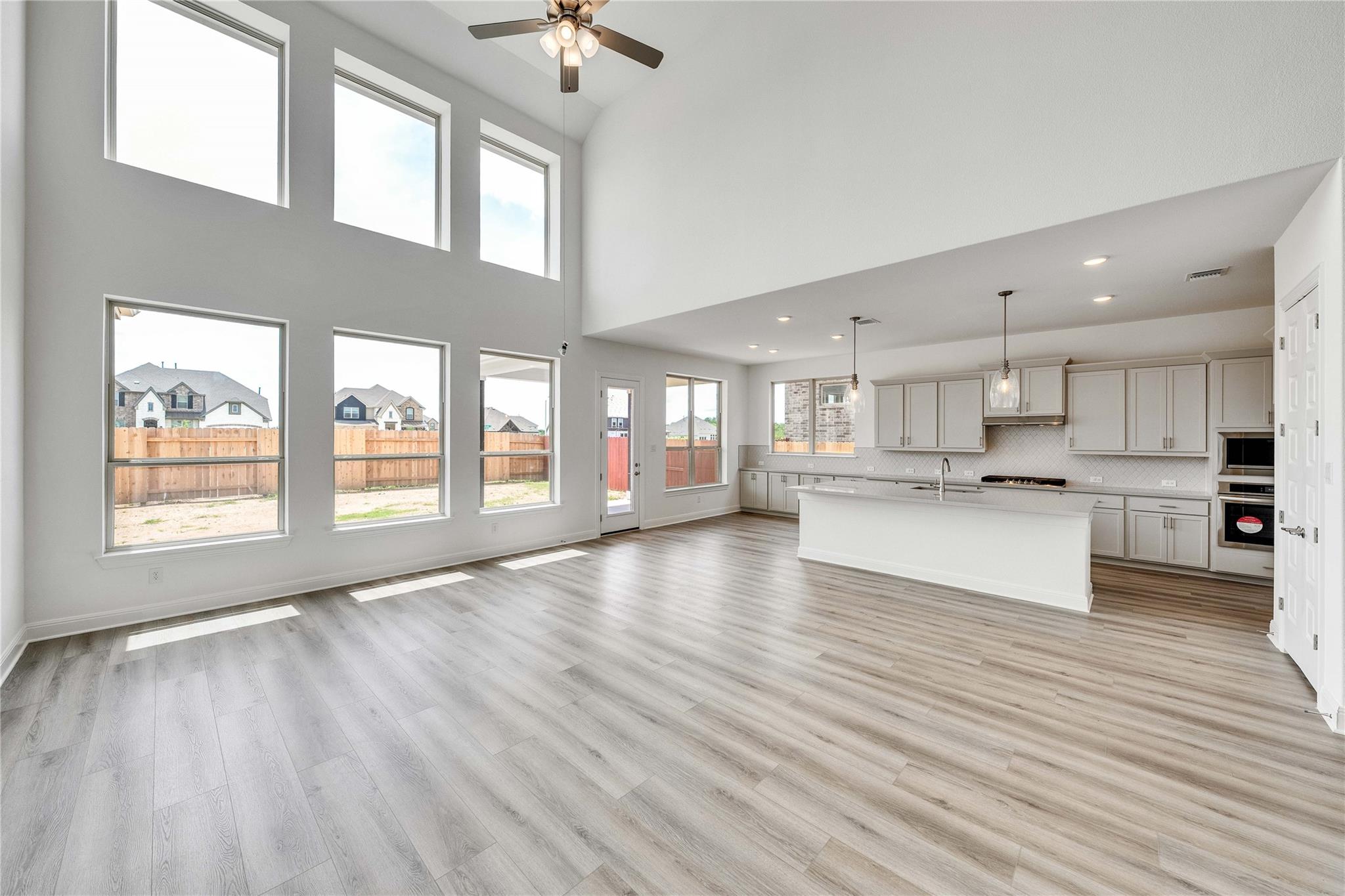 937 Sunny Ridge Dr, Leander, TX 78641