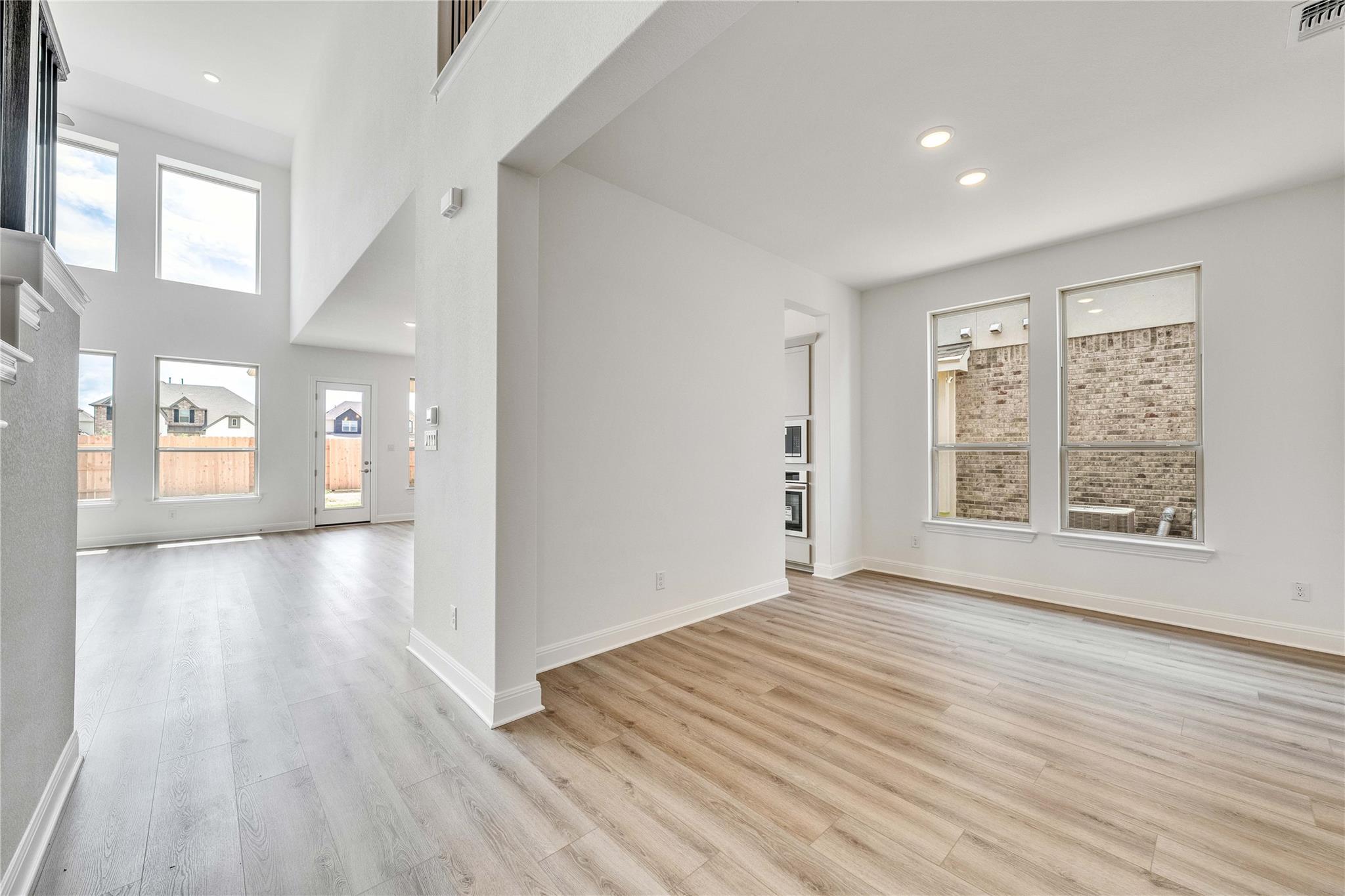 937 Sunny Ridge Dr, Leander, TX 78641