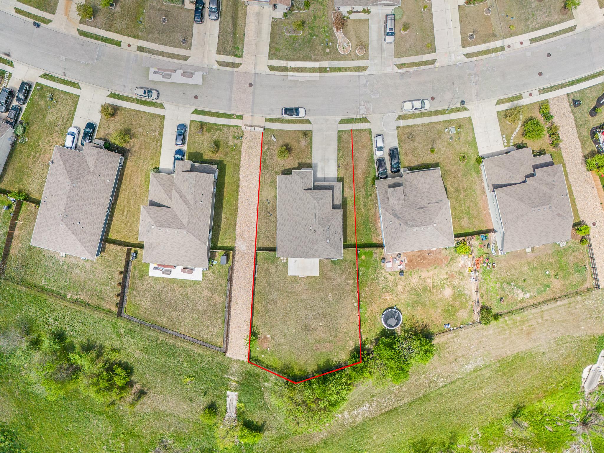 711 Liard River Rd, Hutto, TX 78634