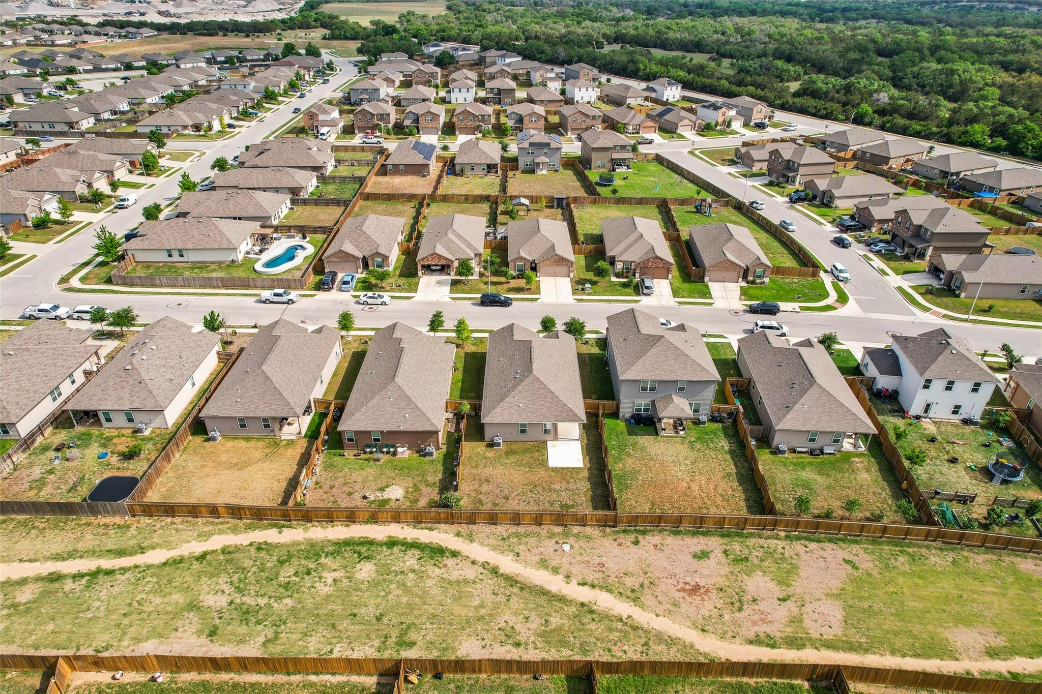 320 Freedom Park Ave, Liberty Hill, TX 78642