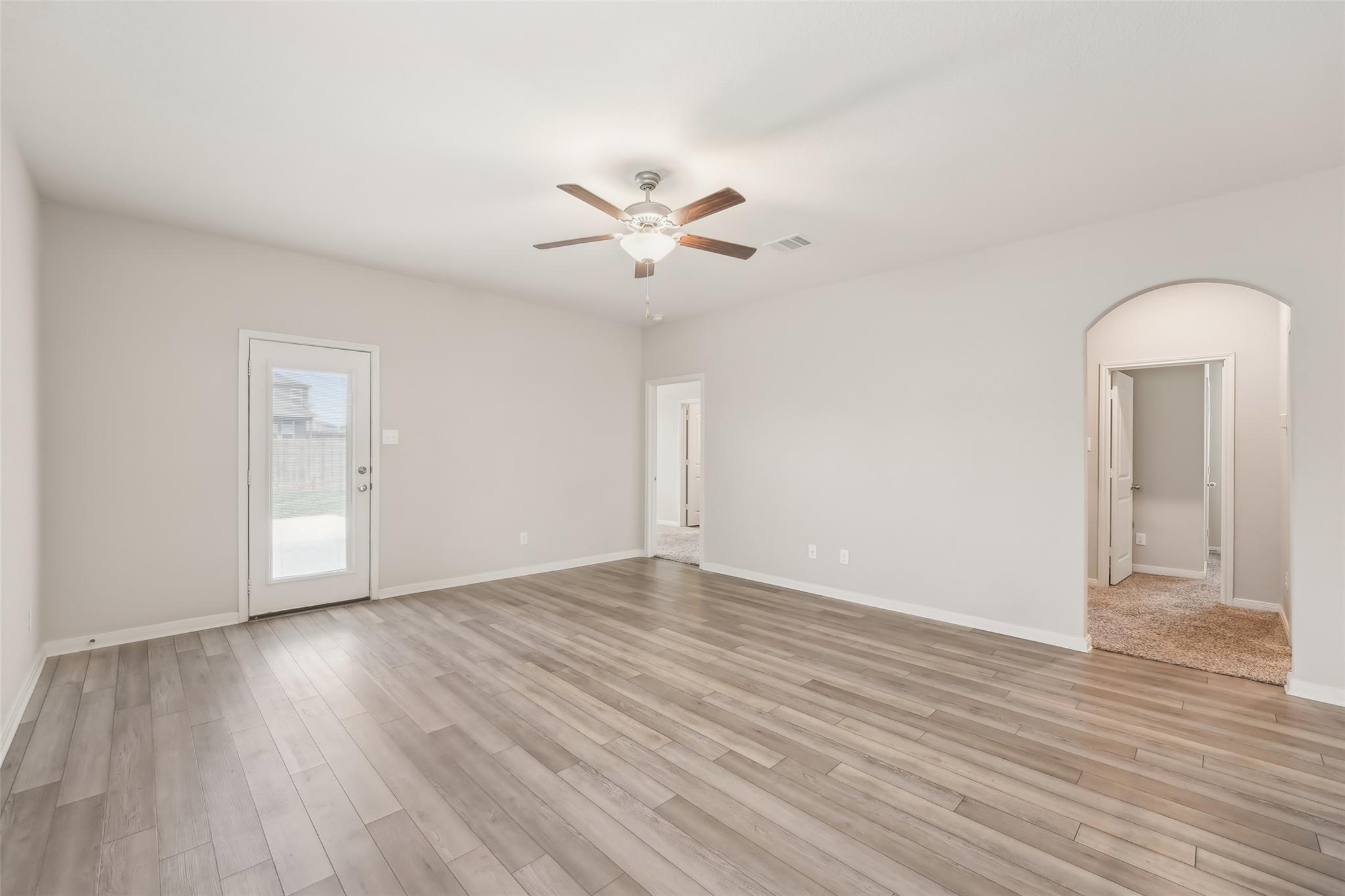 320 Freedom Park Ave, Liberty Hill, TX 78642