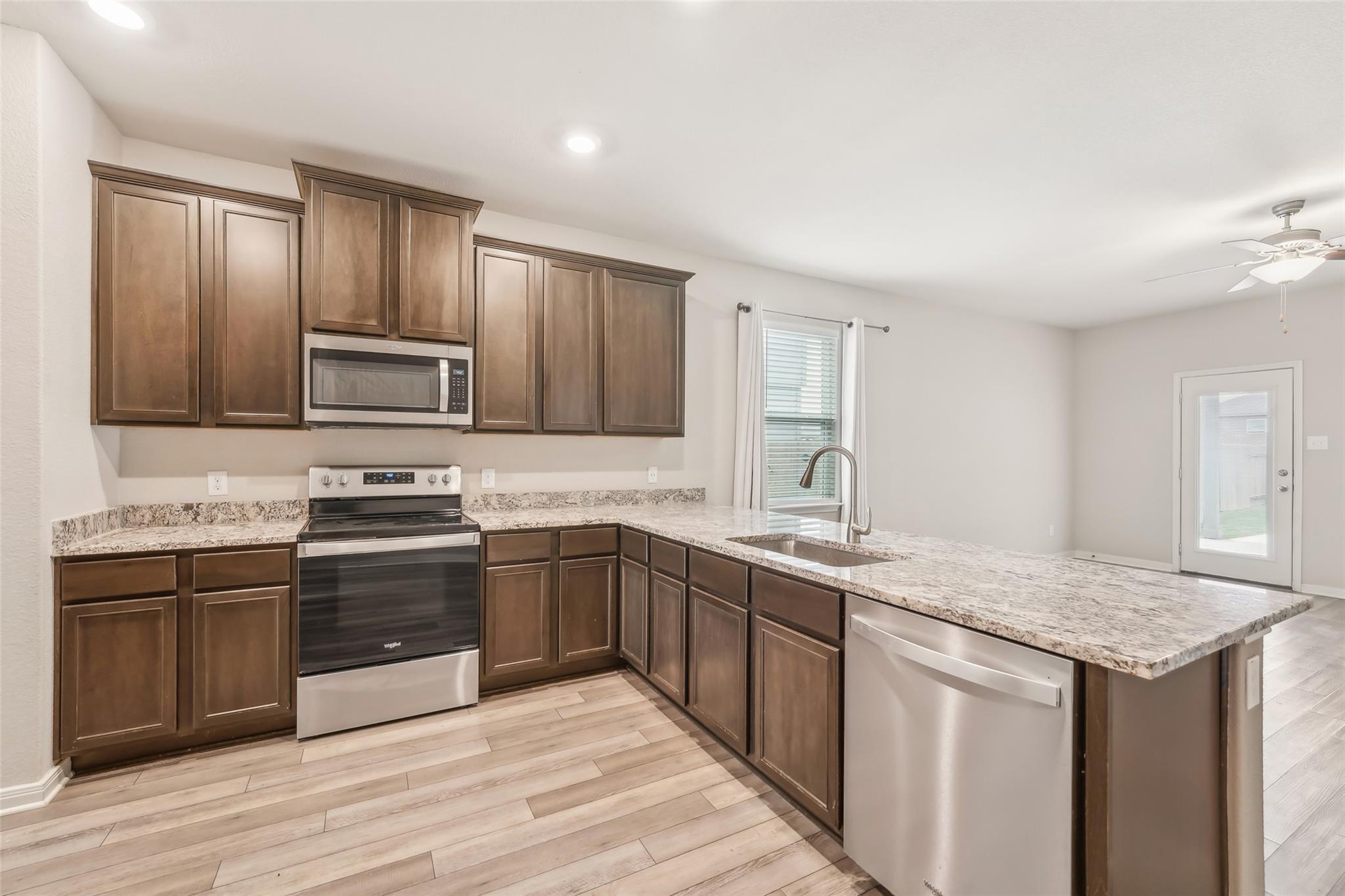 320 Freedom Park Ave, Liberty Hill, TX 78642