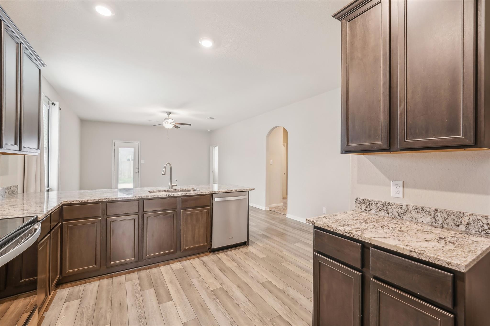 320 Freedom Park Ave, Liberty Hill, TX 78642