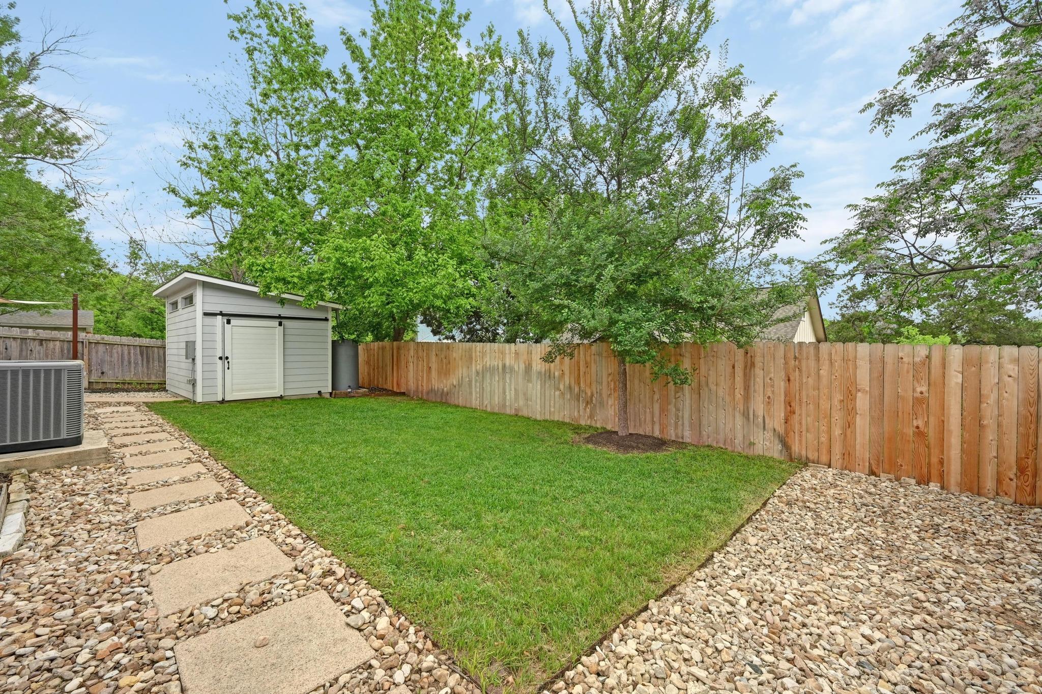 6606 Woodhue Dr, Austin, TX 78745