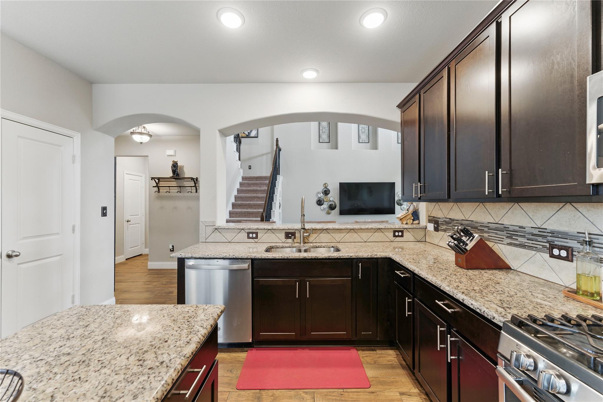483 Algaroba Loop, Buda, TX 78610