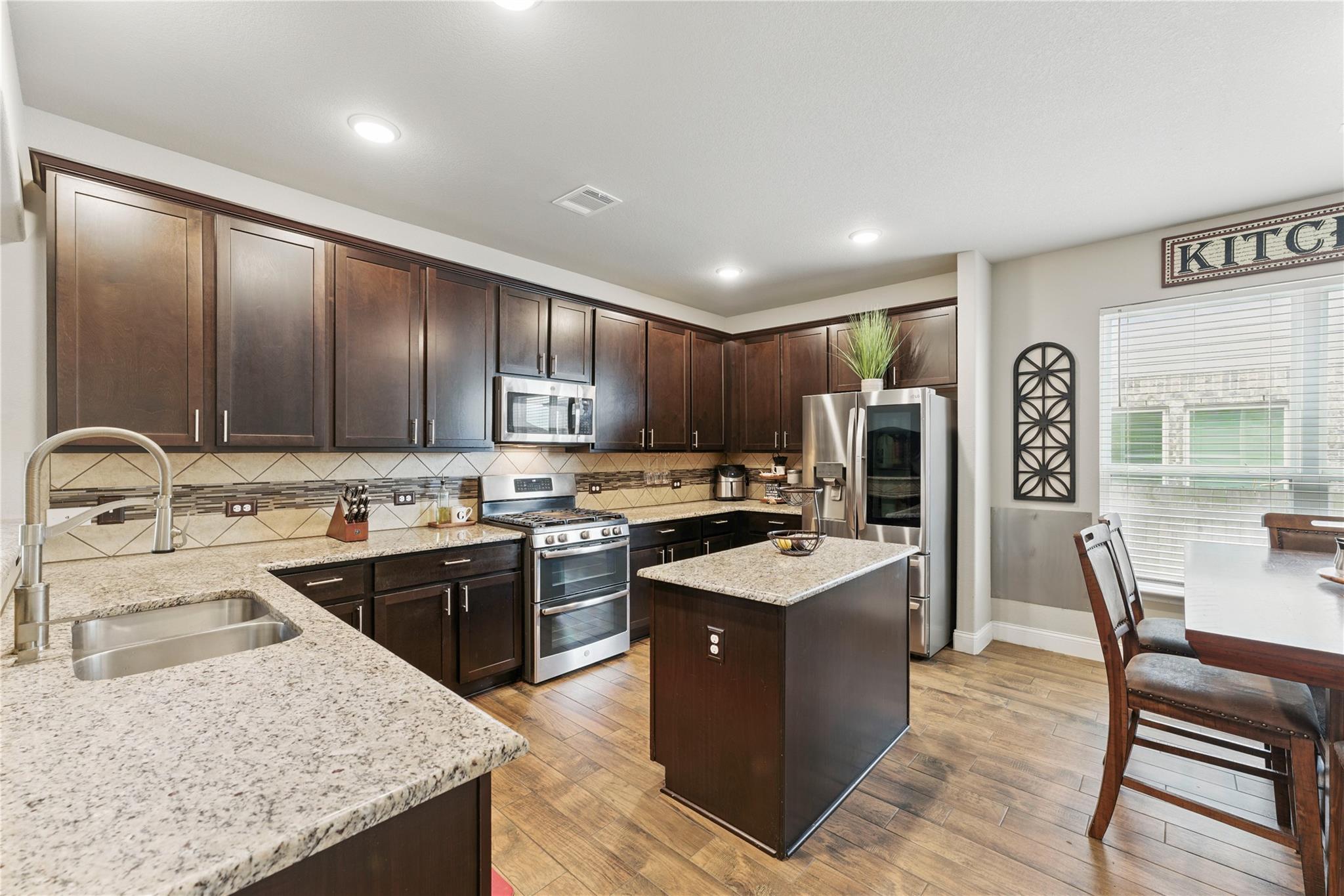 483 Algaroba Loop, Buda, TX 78610