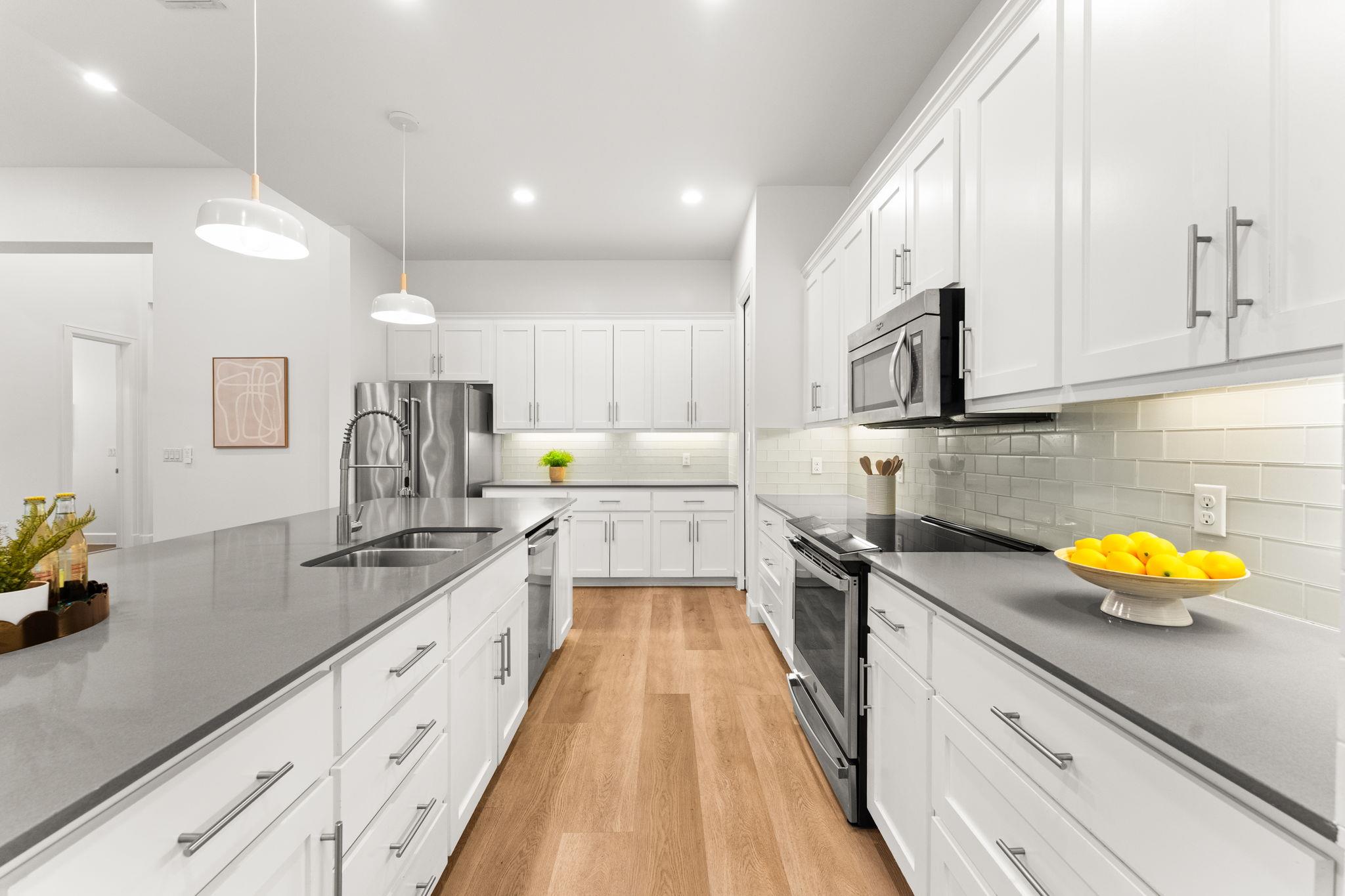900 Lipan Trl, Austin, TX 78733