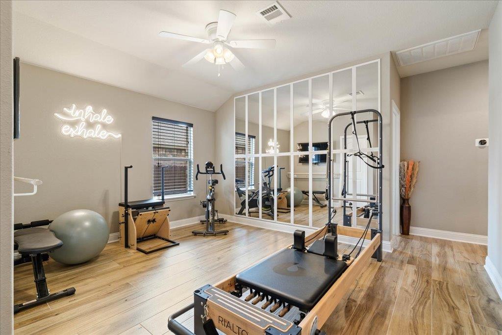 1909 Cactus Mound Dr, Leander, TX 78641