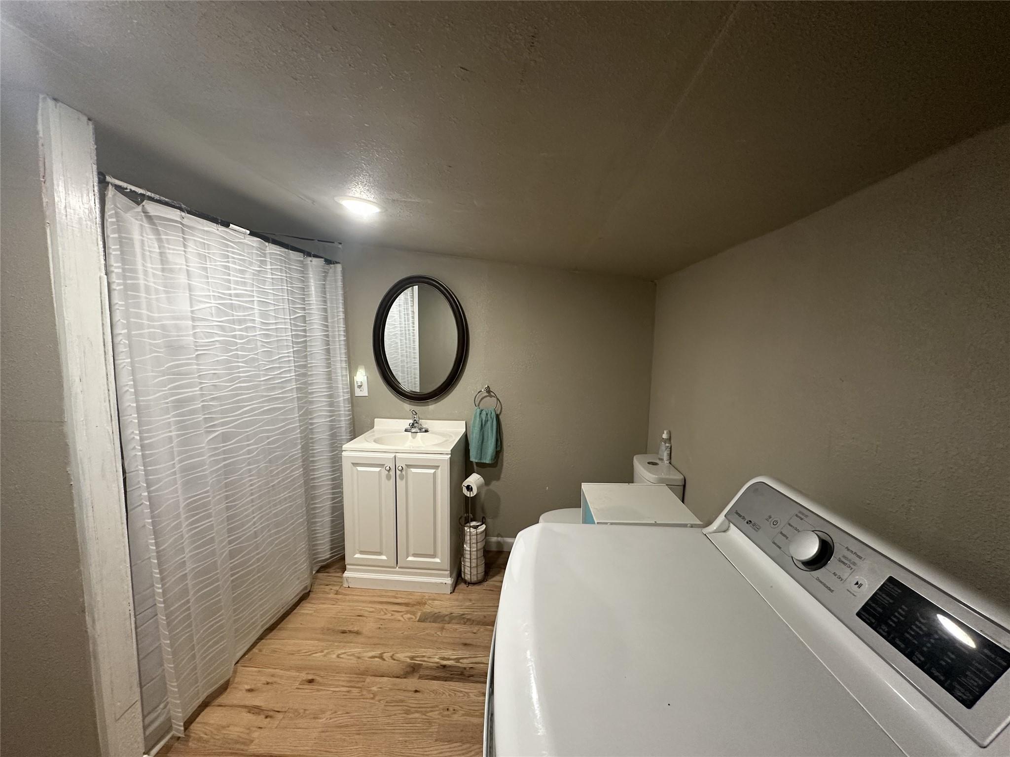 409 E Houston St, Mexia, TX 76667