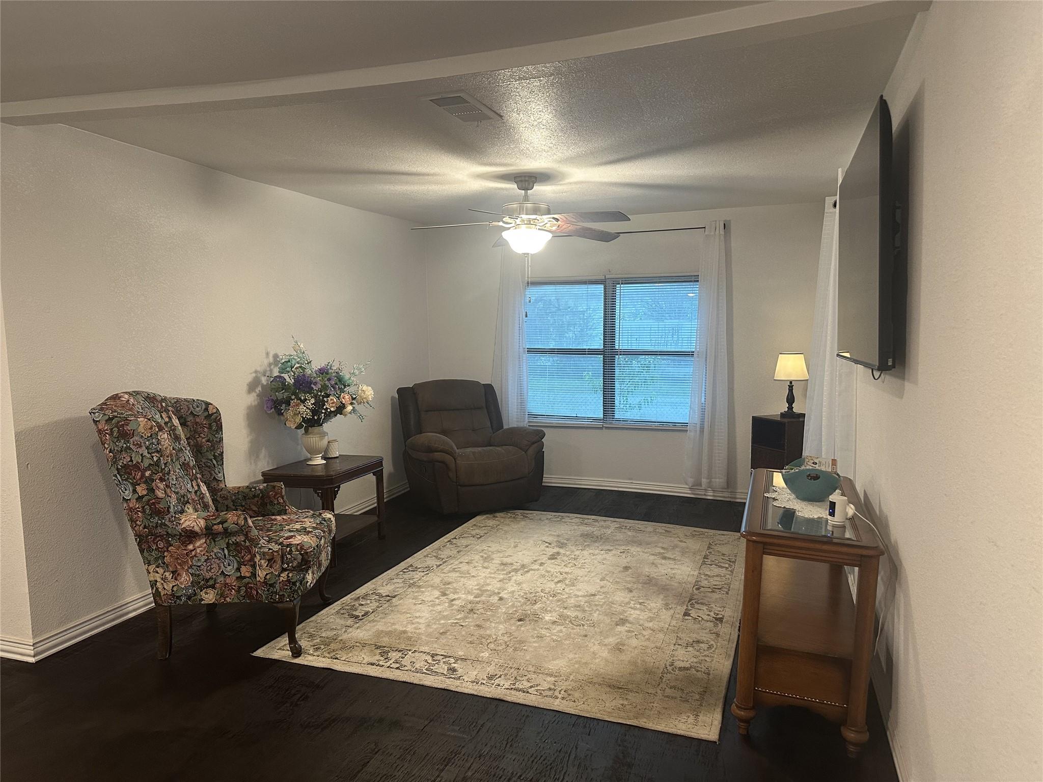 409 E Houston St, Mexia, TX 76667