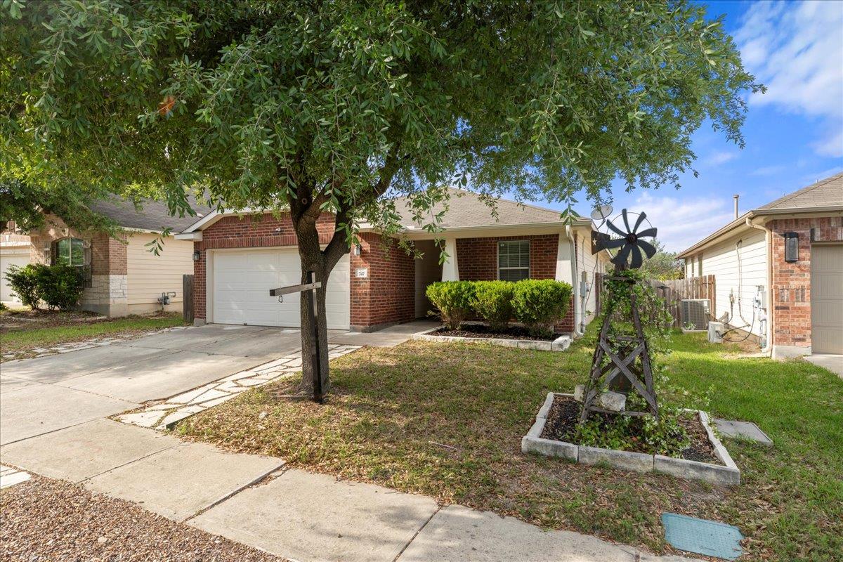 747 Reliance Dr, Buda, TX 78610