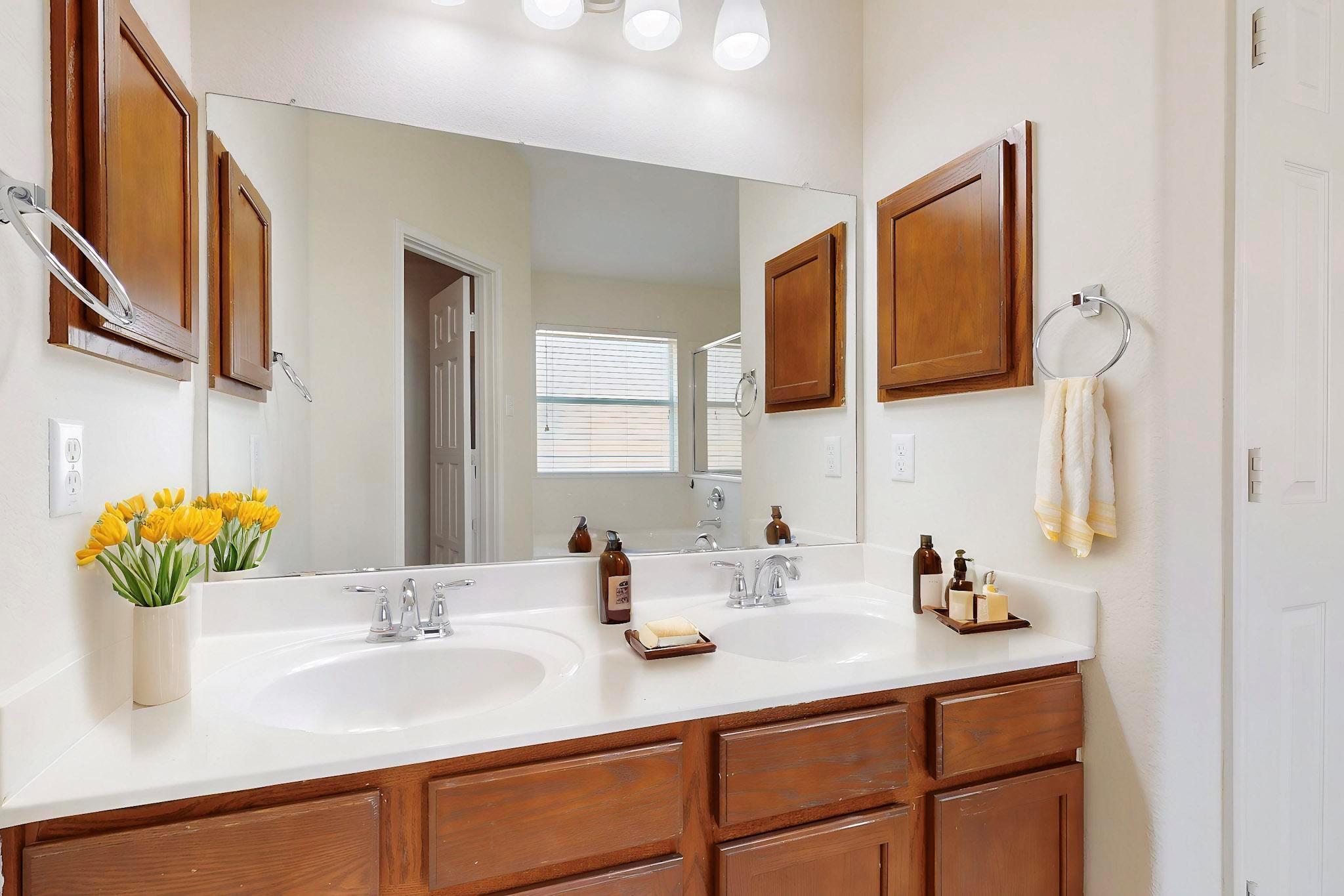 1212 Talley Loop, Buda, TX 78610