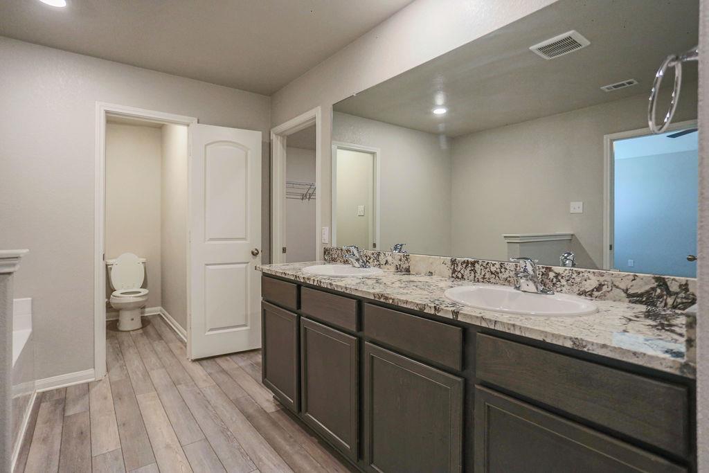 108 Constitution St, Liberty Hill, TX 78642