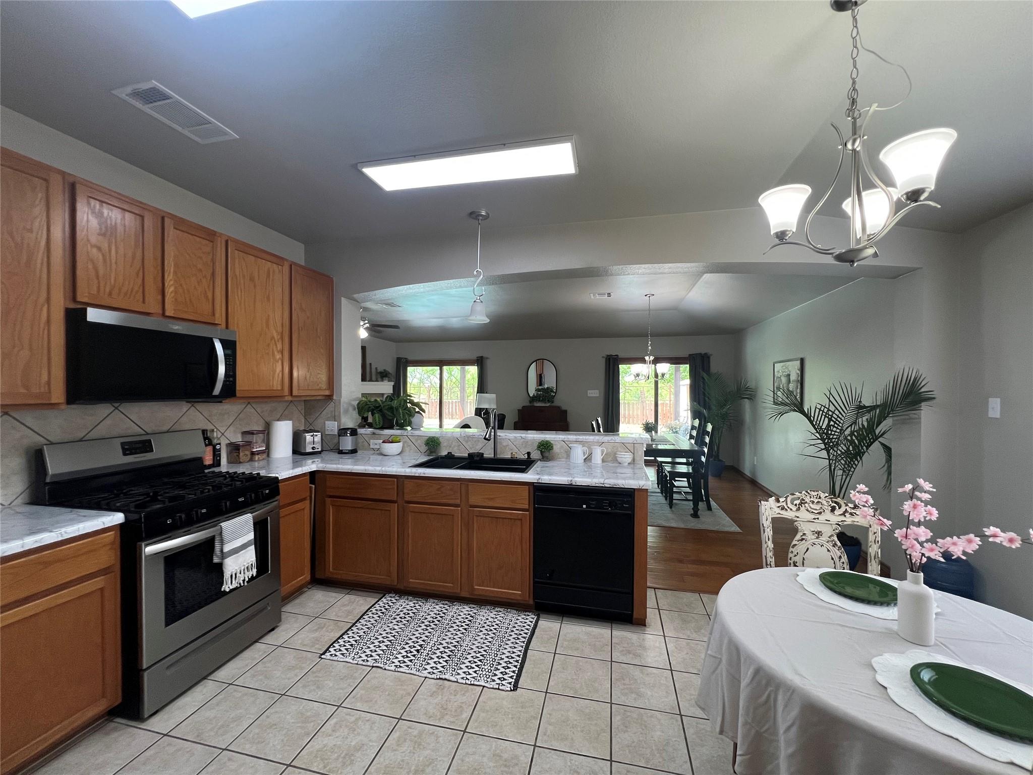 404 Patton Cv, Bastrop, TX 78602