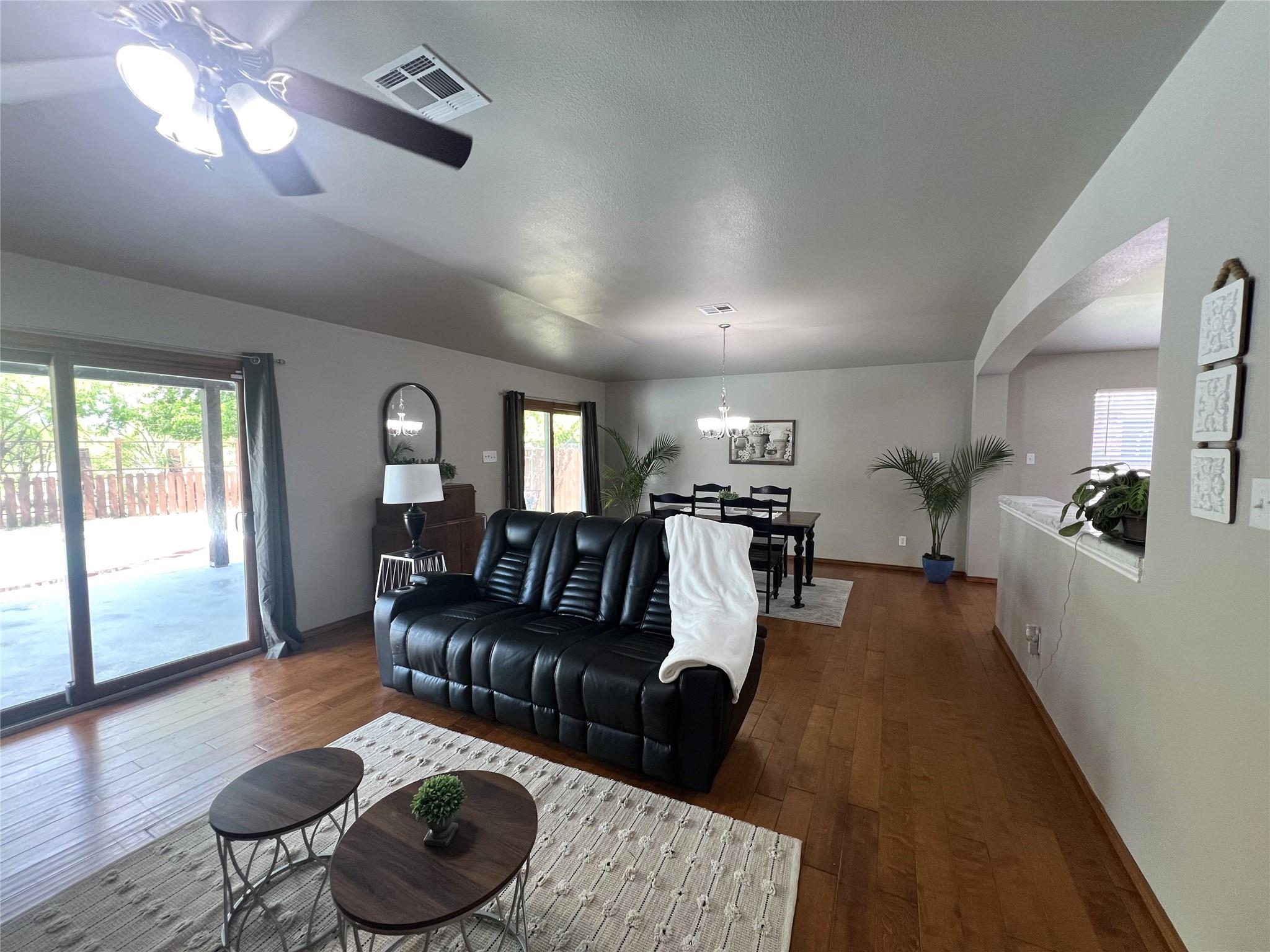 404 Patton Cv, Bastrop, TX 78602