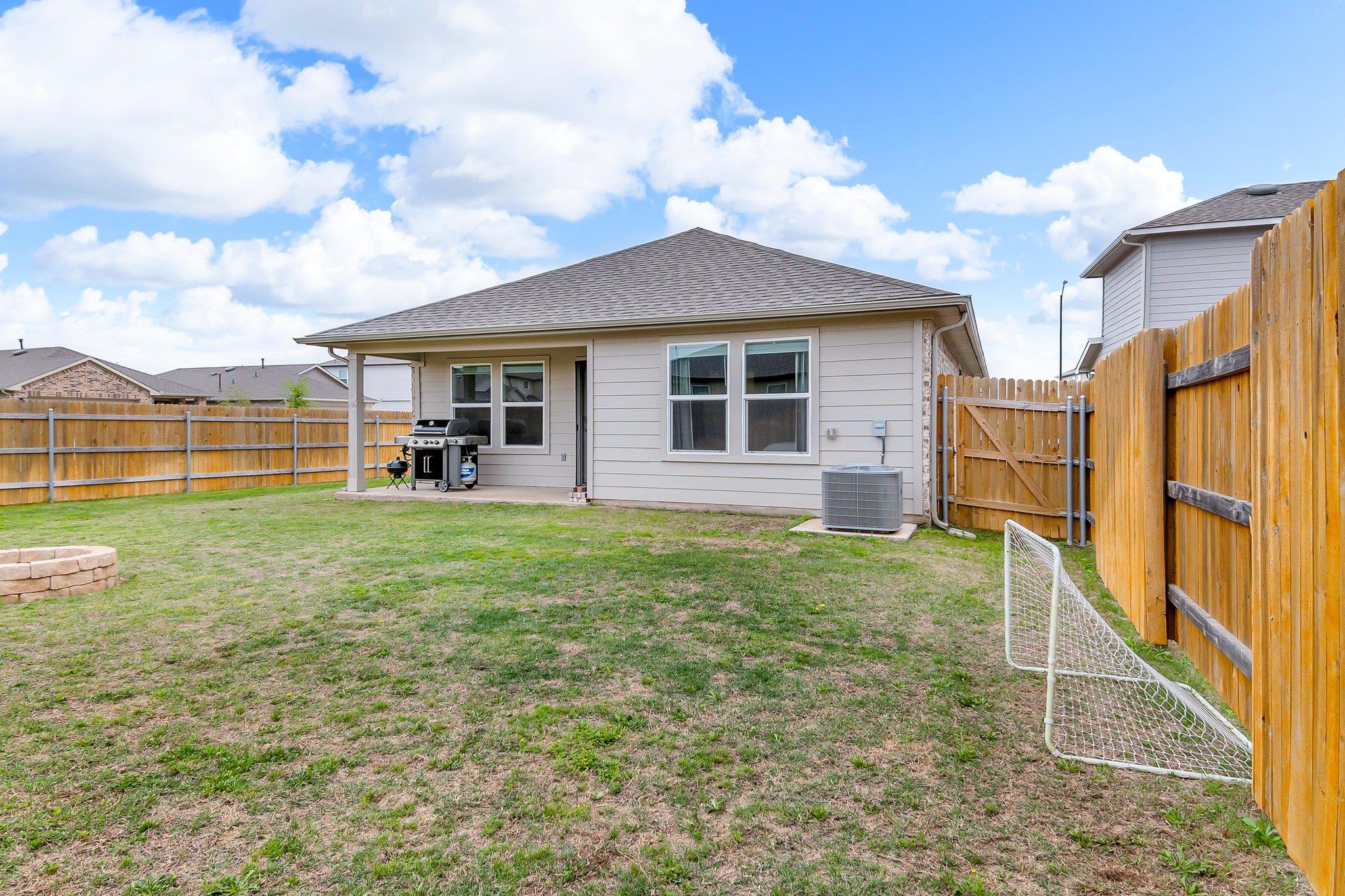 702 Aster Pl, Bastrop, TX 78602