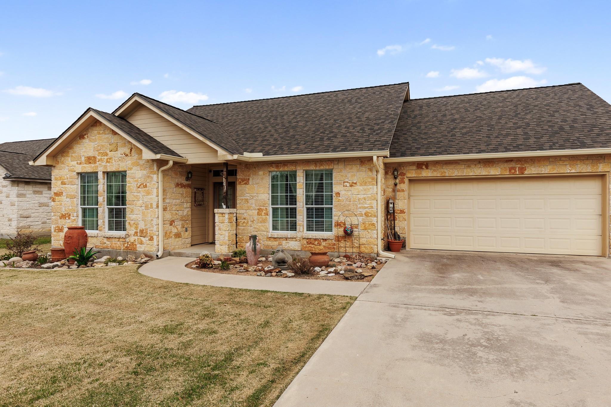 141 Marion St, Meadowlakes, TX 78654