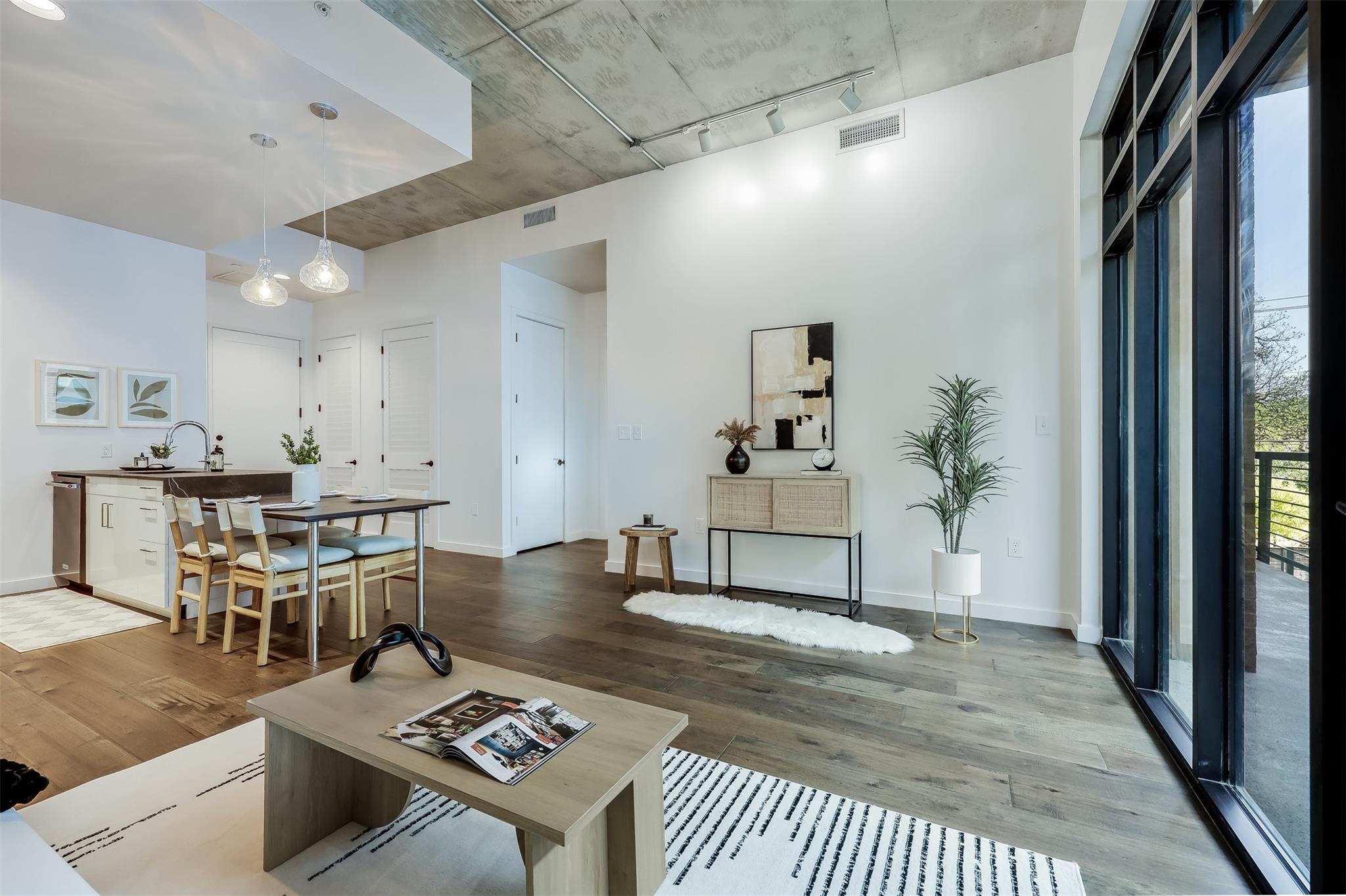 1501 E 4th St # 206, Austin, TX 78702