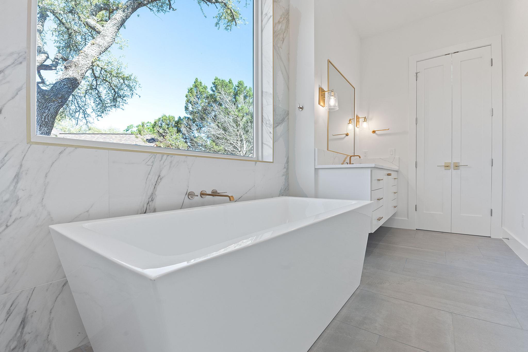 4 Canyon Cir, Wimberley, TX 78676