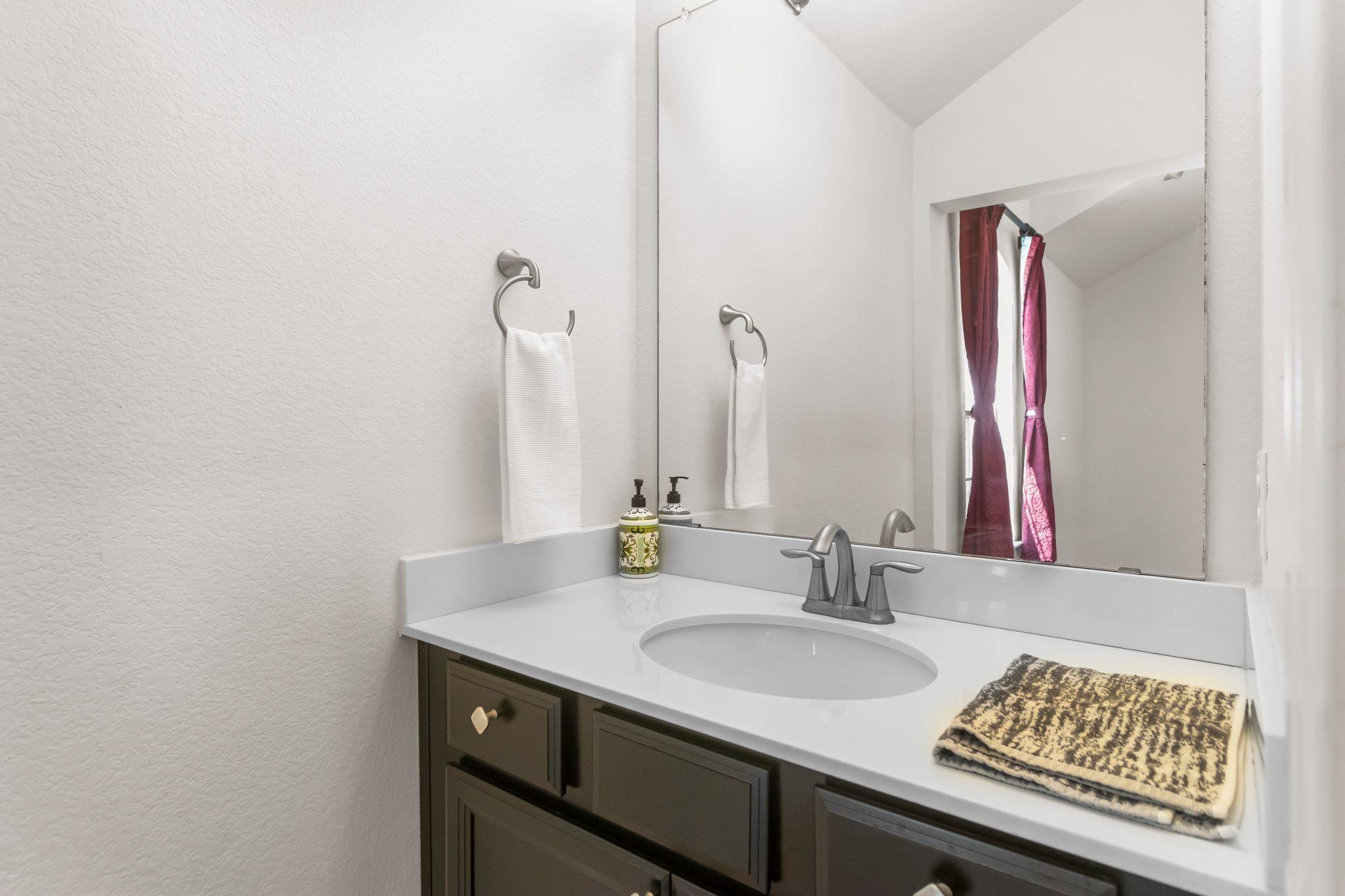 2348 Centennial Loop, Round Rock, TX 78665
