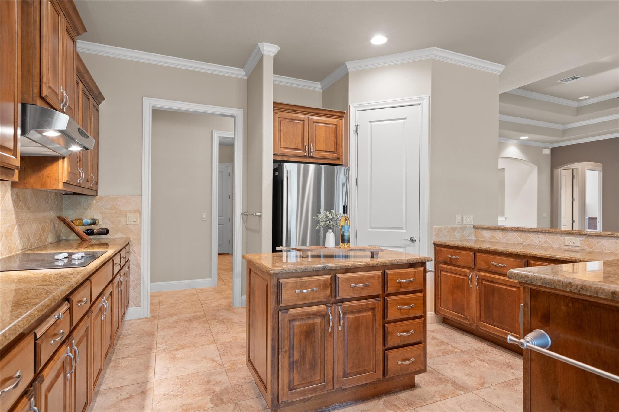 17109 Northlake Hills Dr, Jonestown, TX 78645