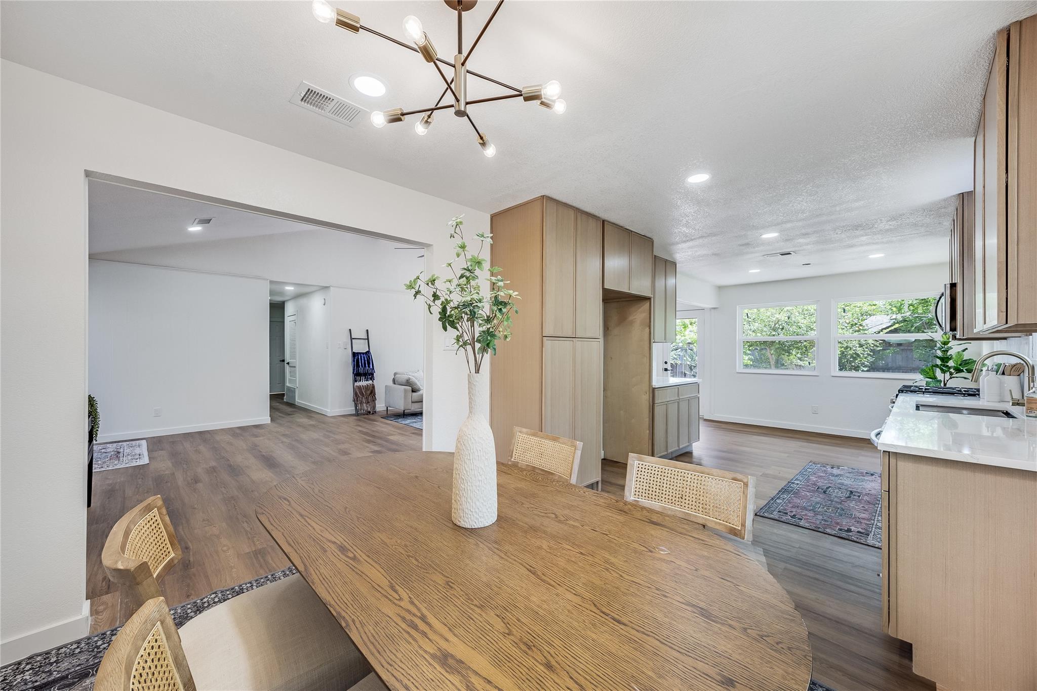 12305 Rustic Manor Ct, Austin, TX 78750