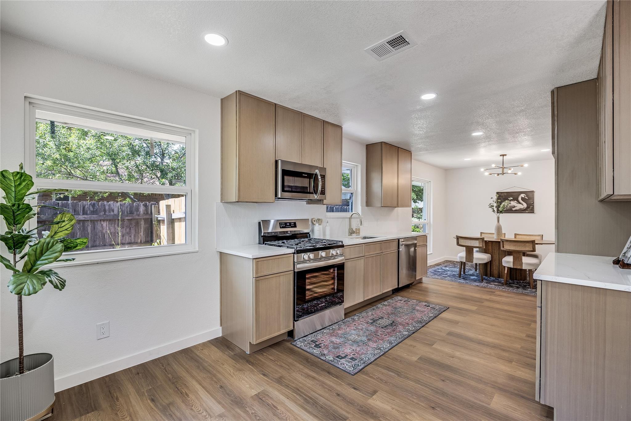 12305 Rustic Manor Ct, Austin, TX 78750