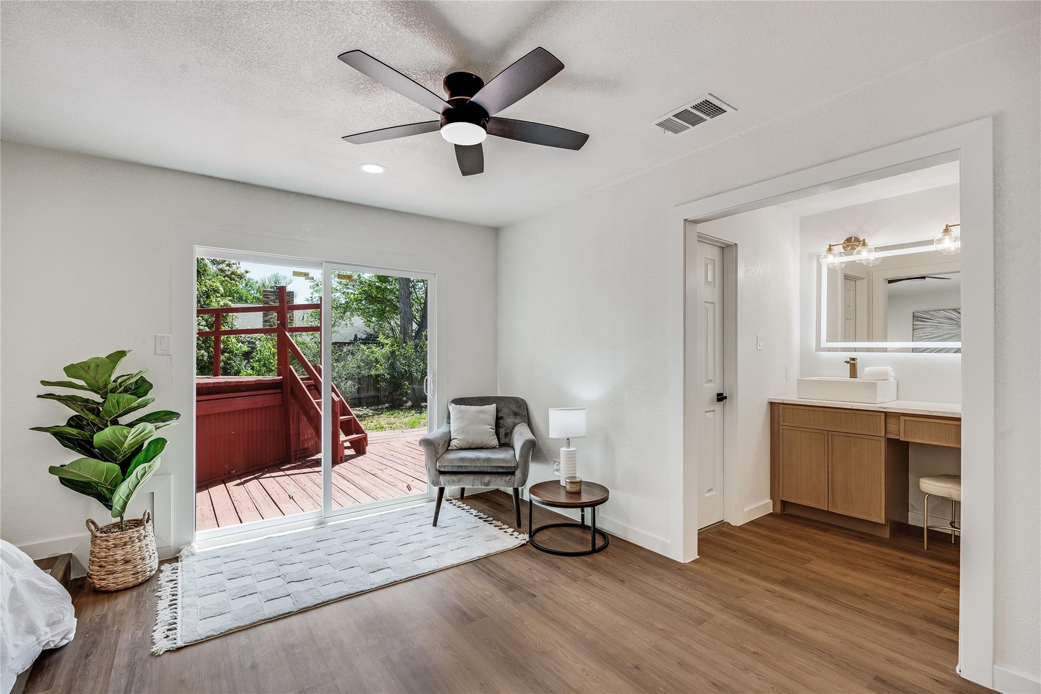 12305 Rustic Manor Ct, Austin, TX 78750