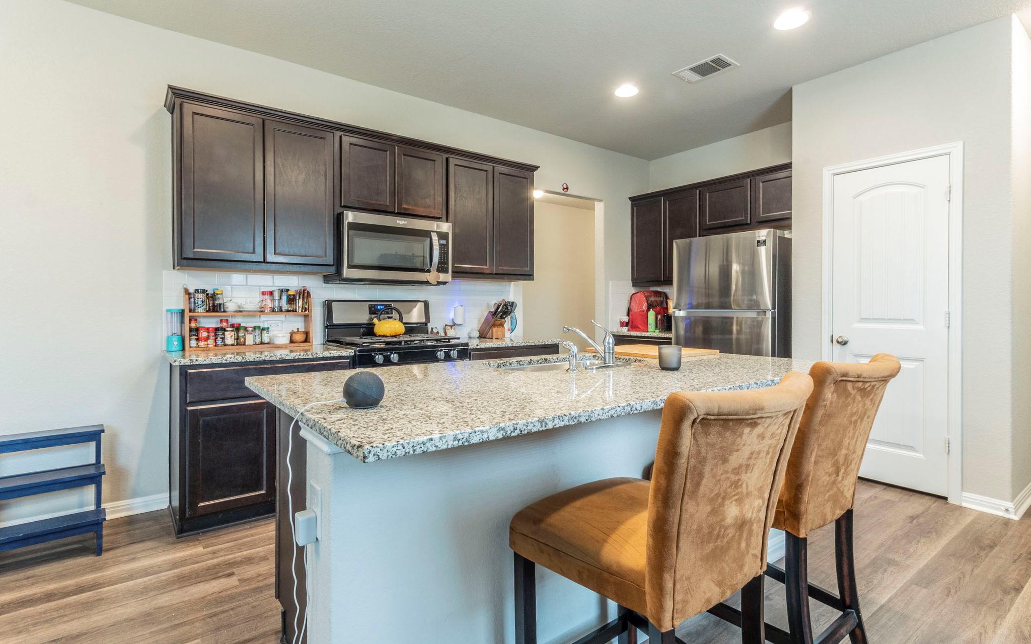 201 Frederick Dr, Georgetown, TX 78626