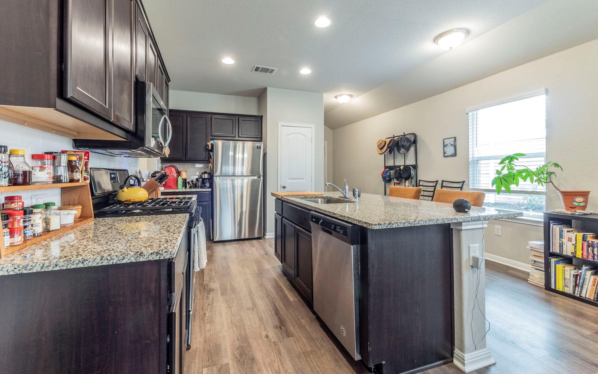 201 Frederick Dr, Georgetown, TX 78626