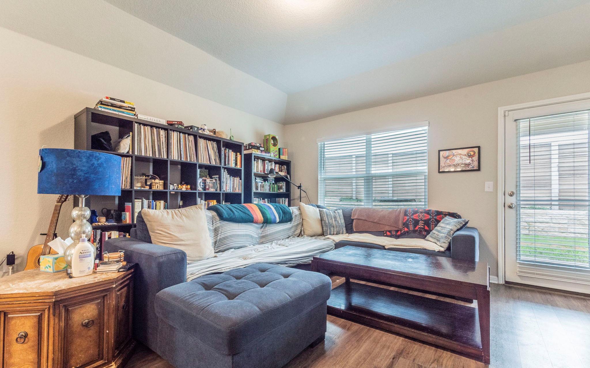 201 Frederick Dr, Georgetown, TX 78626