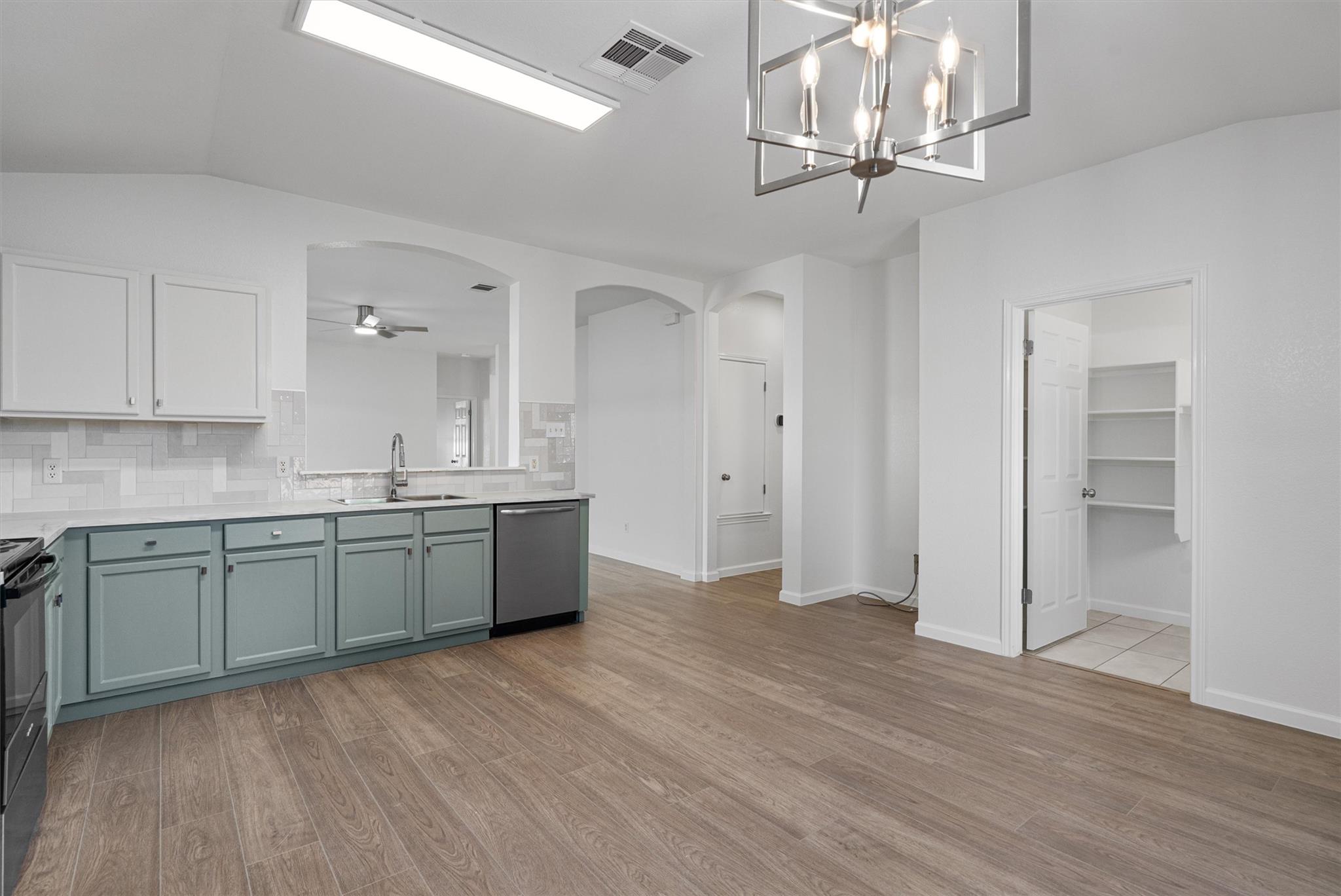 12820 Noche Clara Dr, Del Valle, TX 78617